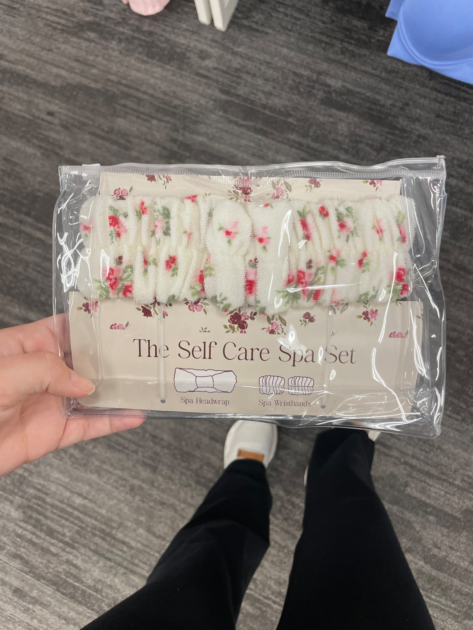 Such a cute Self Care Spa Kit! Christmas is only a few months away and this would be a great stocking stuffer!! Only $12

#LTKBeauty #LTKStyleTip #LTKFindsUnder50