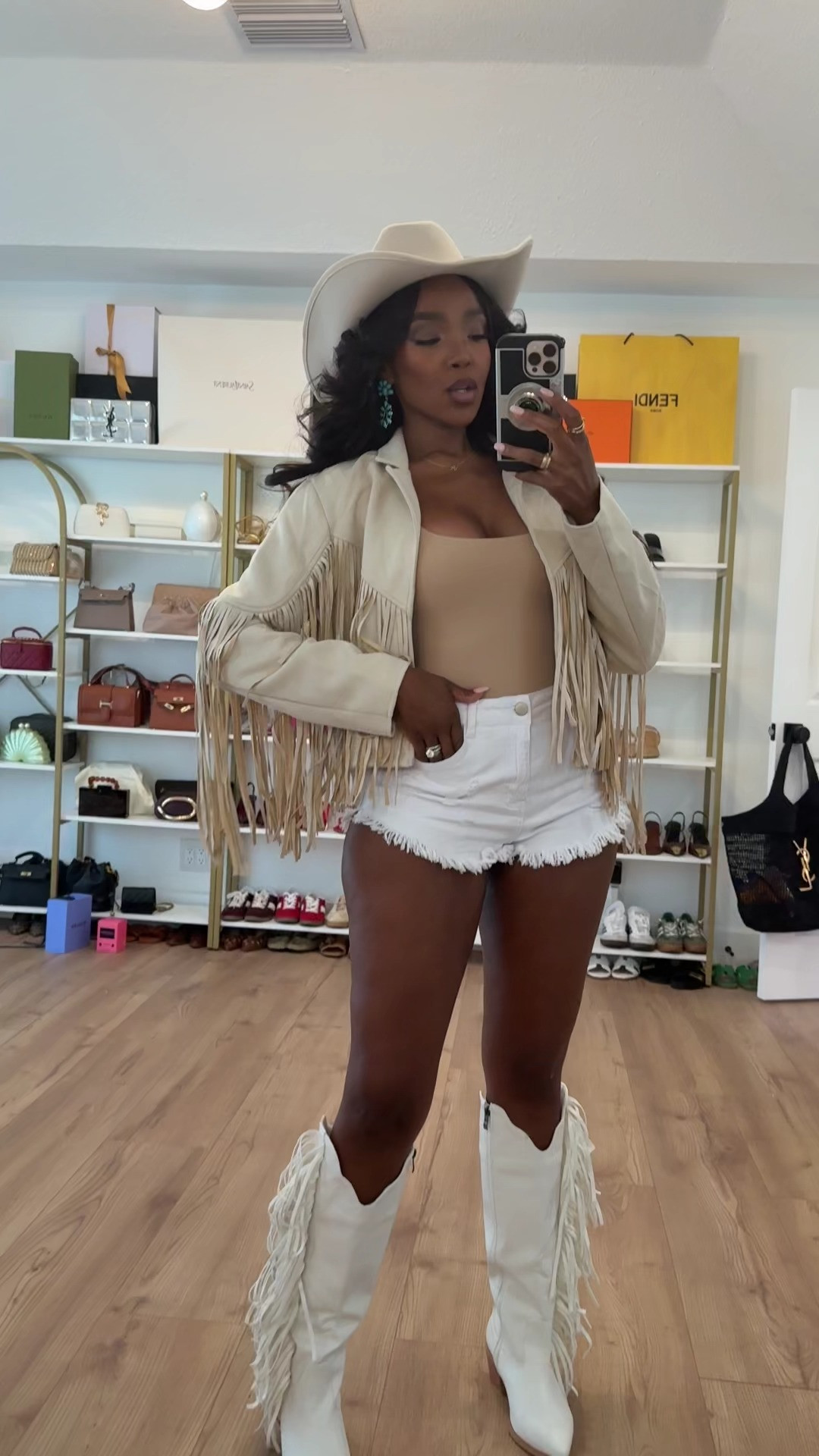 Channeling my western cowboy era 

Size small  I’m 5’4 | 140lbs | 36D -27 -40   IG & YT: kirasfashionfinds TT: kiraabboud  #Outfitinspiration #fashionstyle #outfitideas #spring #springfashion #simpleoutfit #summer #momoutfit #casualoutfit #streetwear 

#MidsizeFashion #PlusSizeFashion #PetiteFashion #Petite #PlusSize #BlackWoman #MensOutfits #Size14 #TallWomenFashion #DressJeans #Sandals #WorkOutfit #Dresses #CountryConcertOutfit #Shoes #DateNightOutfit #Workwear #TrenchCoat 