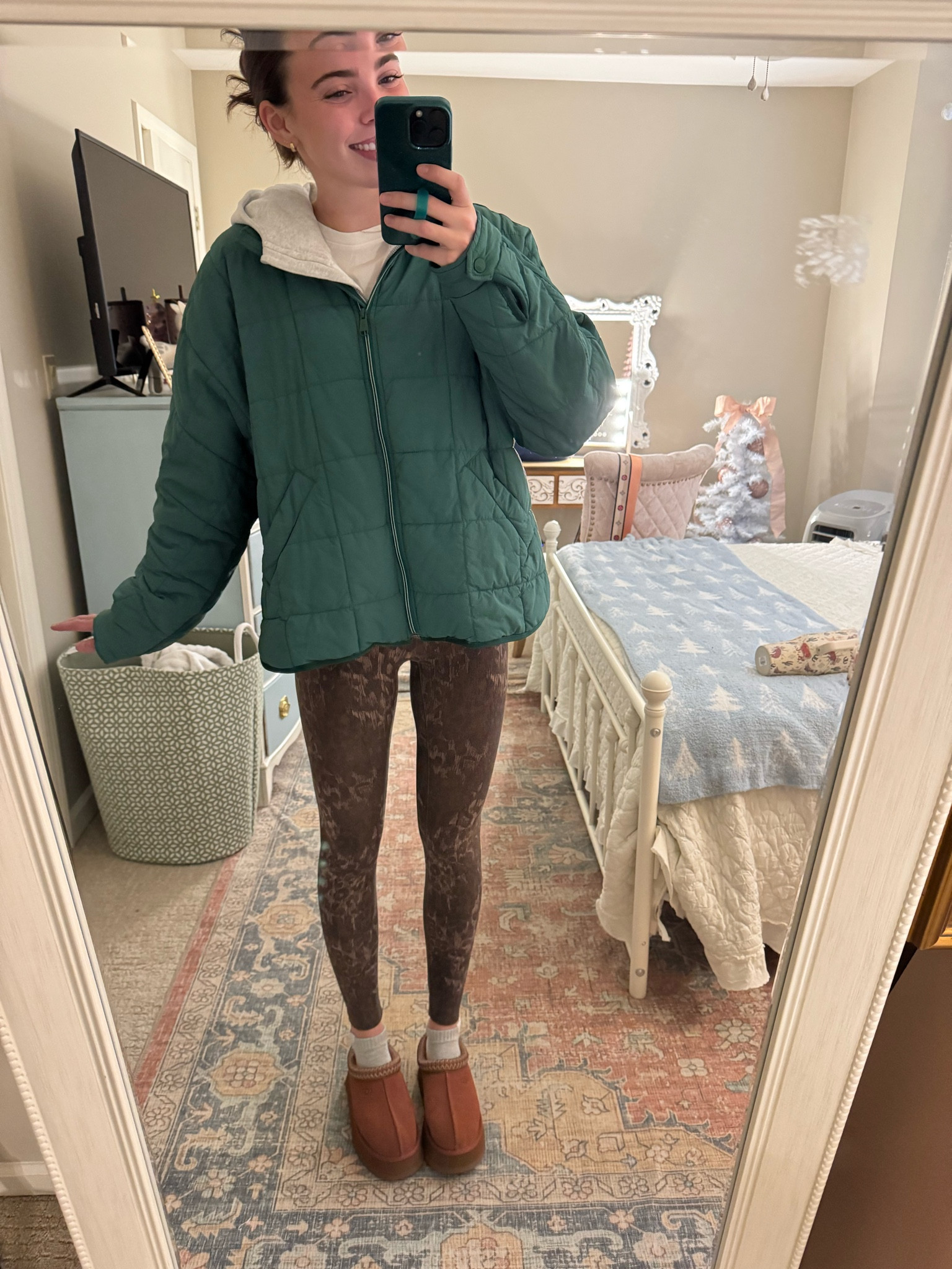 STUDY DAY FIT!! 📚📚📚
Puffer - L
Scuba - M/L
Leggings - 4 (fit like a 0 jeans)
Shoes TTS 

#LTKU #LTKHoliday #LTKActive