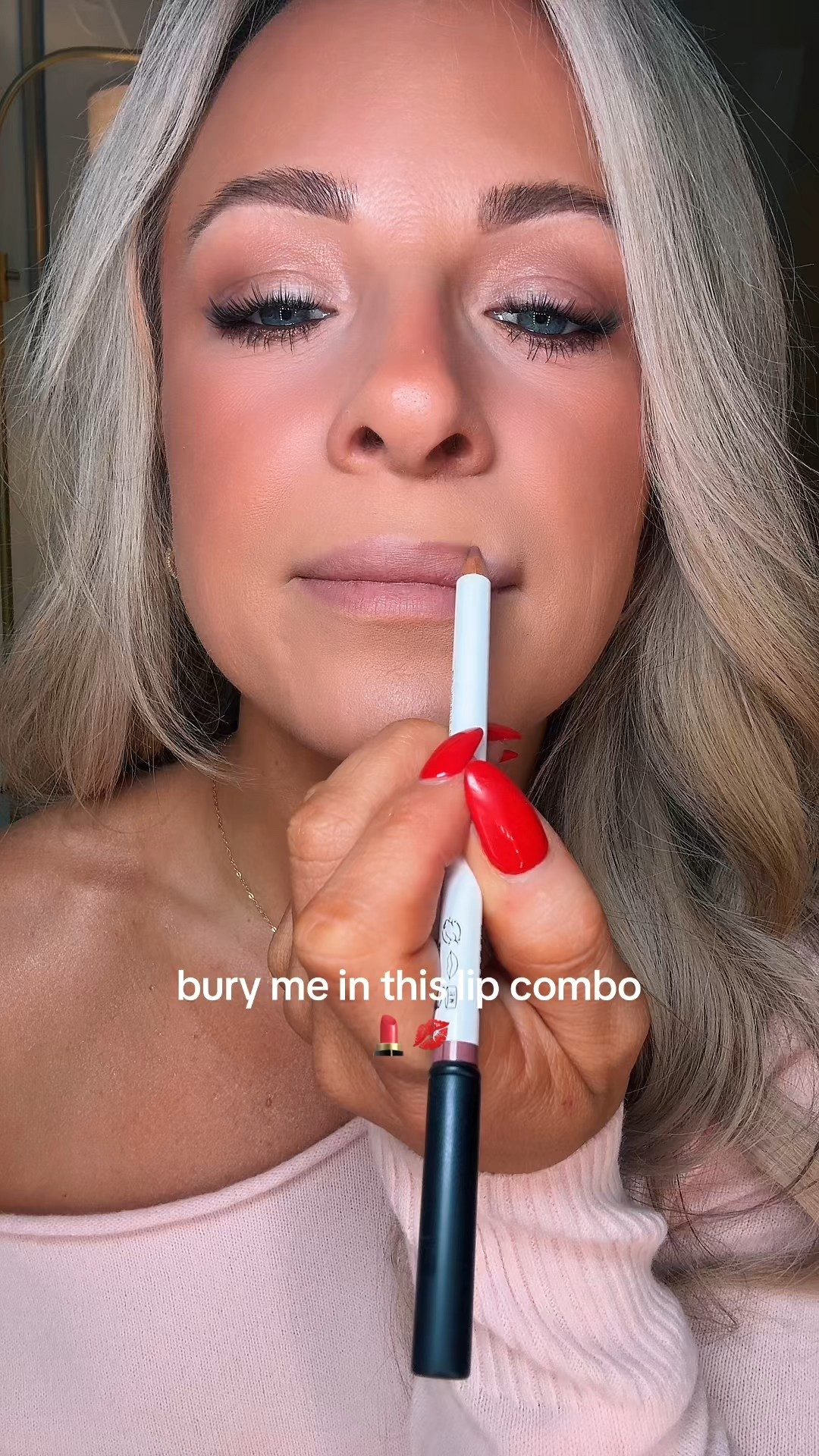@Makeup By Mario liner in Smokey pink @M·A·C Cosmetics lipstick in flesh pot and gloss in please me