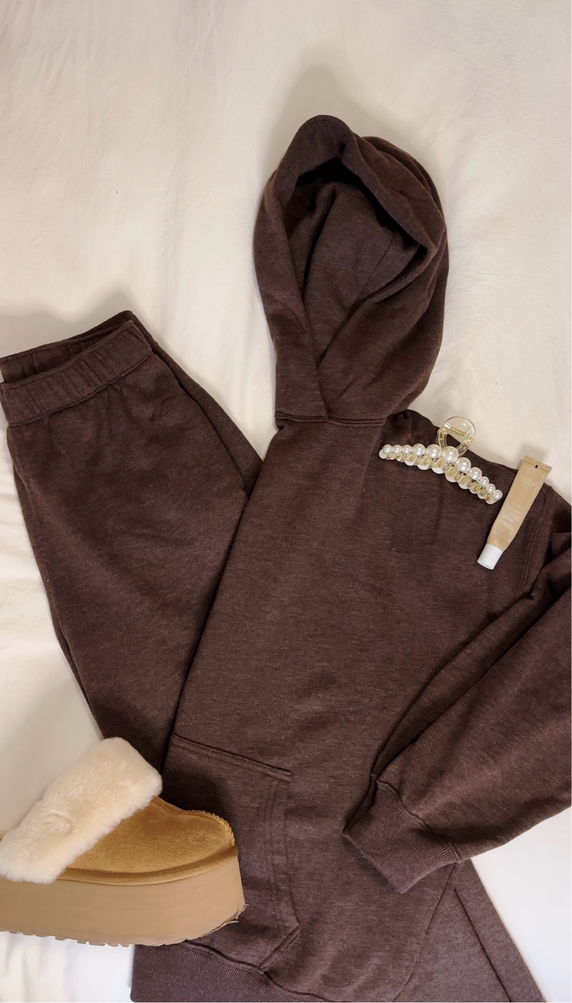 Pinterest outfits. Fall outfit inspo. Transition fall outfits. Class outfits. College class outfit. Petite fashion. 