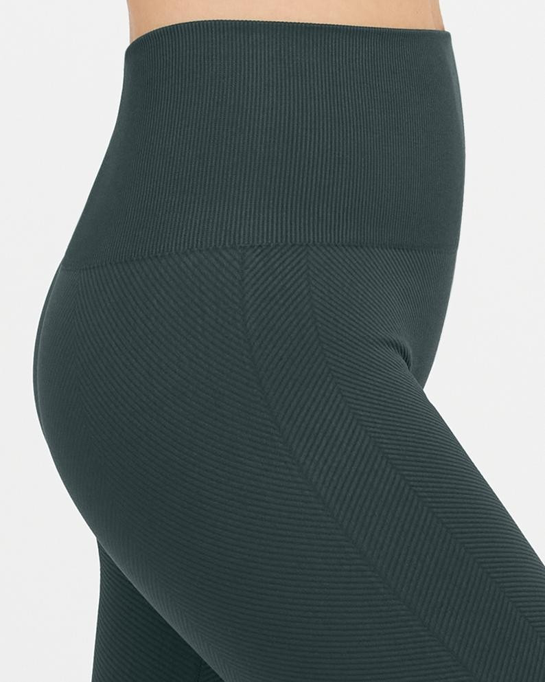 Seamless Sculpt Chevron Ribbed Leggings | Spanx