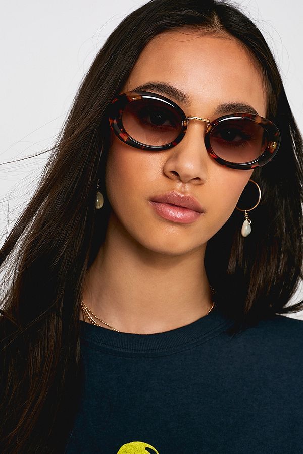 UO Laura Resin Sunglasses | Urban Outfitters (EU)