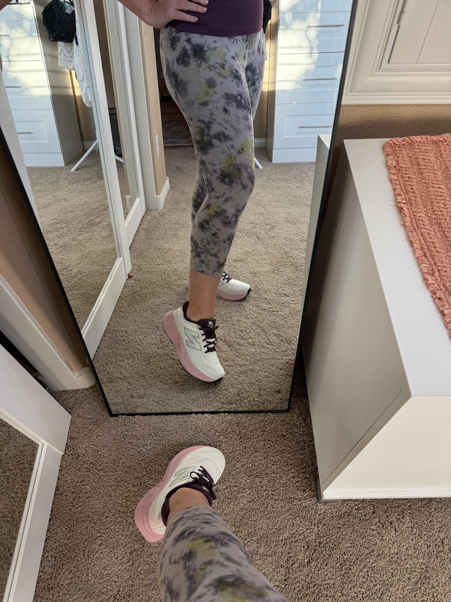 These New Balance Fresh Foam 880 sneakers are the perfect mix of comfort and style. Whether you’re heading to the gym, running errands, or styling an athleisure outfit, these women’s walking shoes give you the support you need without sacrificing looks. Pair them with leggings, joggers, or your favorite gym set — they’re the sneakers that go with everything