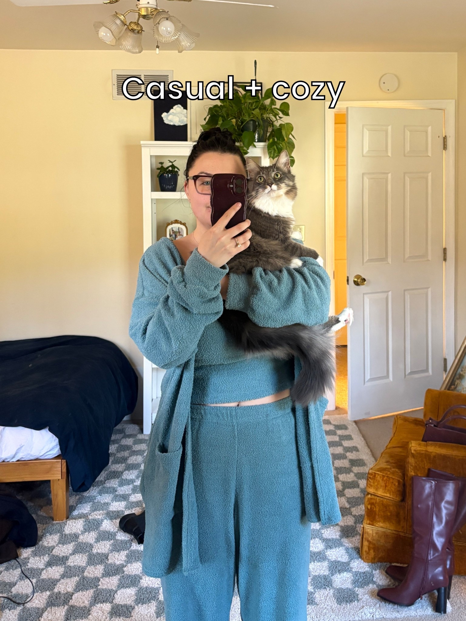 My favorite lounge set that I own in 3 colors! Also comes in shorts, but I love the wide leg pants. On sale now for cyber week 

#LTKCyberWeek #LTKdayinmylife #LTKMidsize