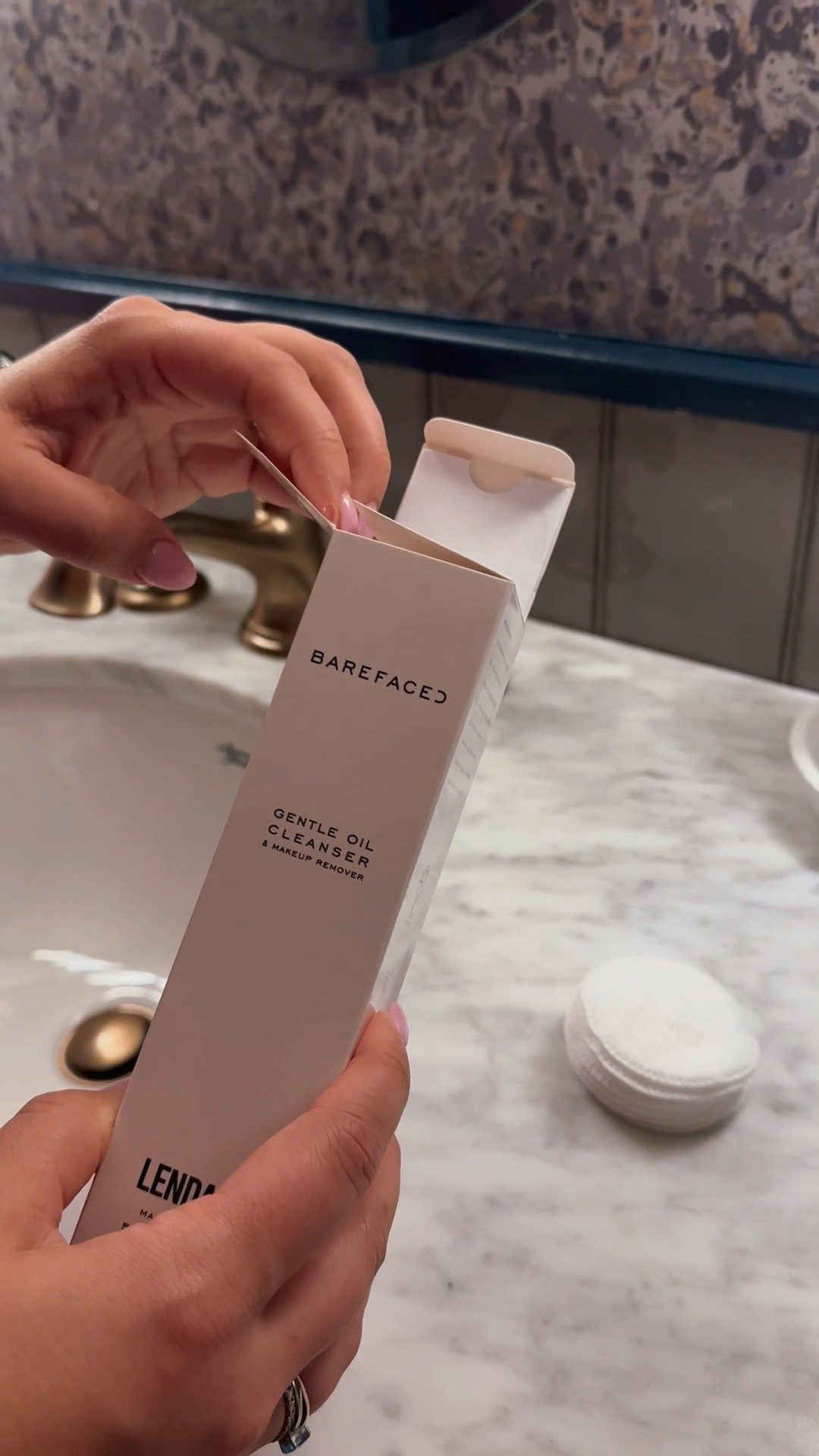 Lendava offers effective, yet simplified skincare without excess steps and product formulas made with consciously-sourced biotech ingredients. Their products have been a refreshing and luxurious part of my skincare routine!

#Ad #Lendava / Sustainable skincare / skincare routine / clean beauty / body cream / make up remover / pregnancy and postpartum skincare / cruelty-free / fragrance-free skincare / morning and night routine / barefaced makeup removing oil cleanser / minimalist skincare / @lendava 

#LTKBeauty #LTKVideo