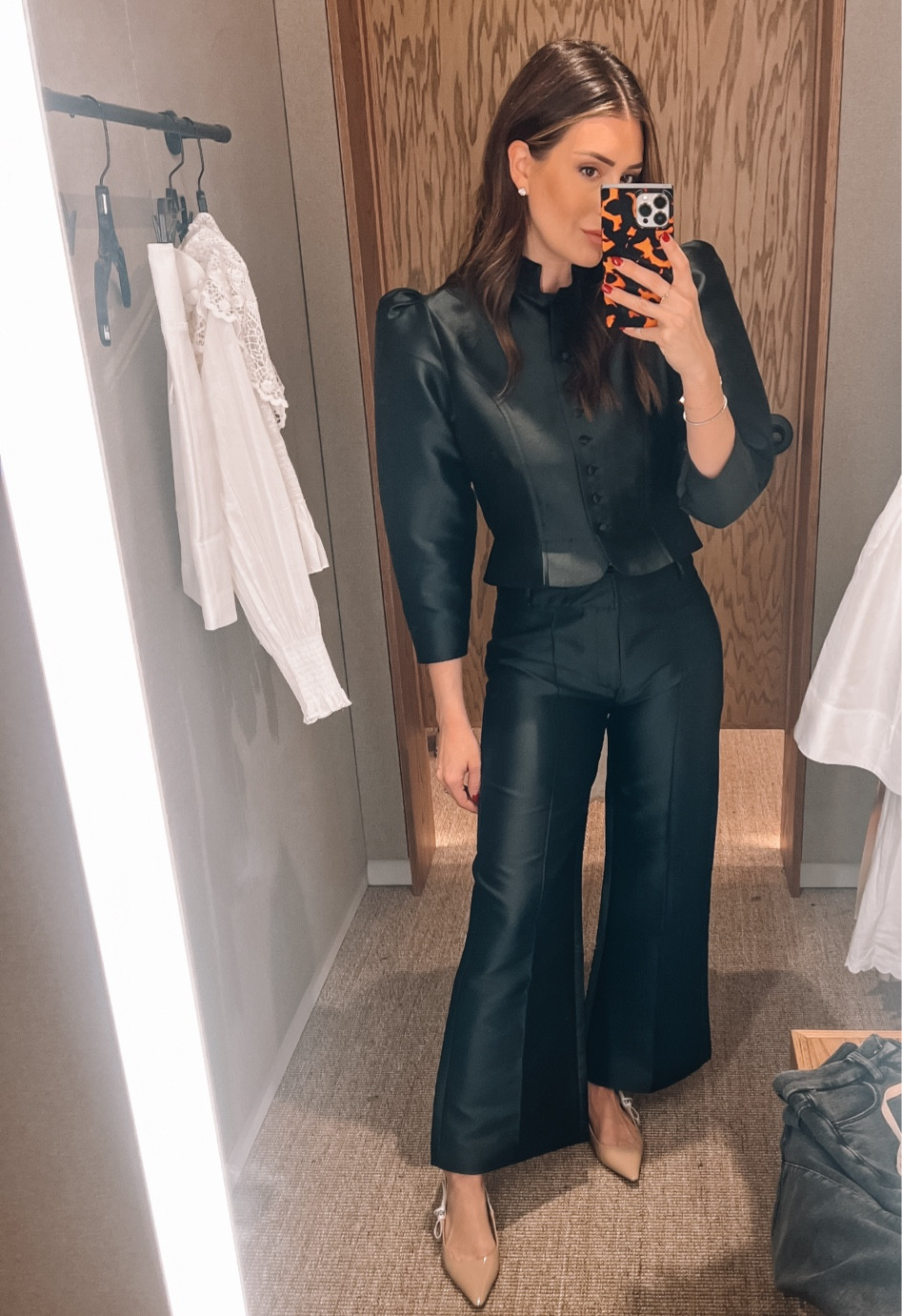 Obsessed with this set. Wearing large in the jacket and size 38 in the pants 

#LTKstyletip