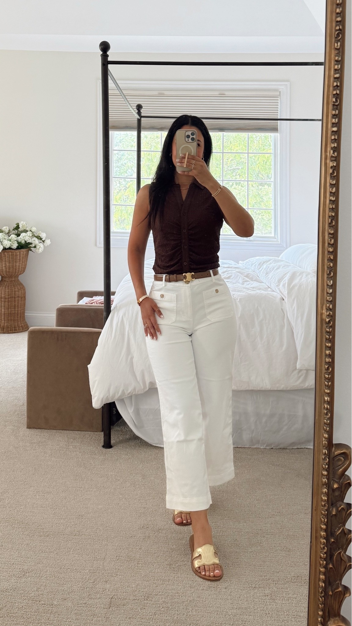 Outfit of the Day! These pants fit so perfectly for shorter girlies! I am 5’4 and wearing size 4! This top is a great versatile one that comes in several colors, wearing a size small.

#LTKHome #LTKmomlife #LTKootd