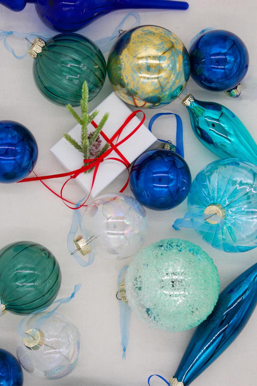 Snowflake 15-Piece Glass Ornament Set (Blue) Limited Edition | King of Christmas