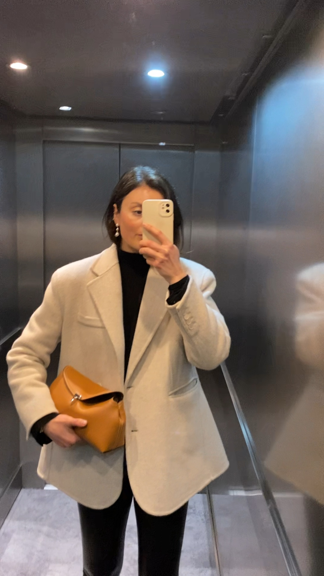 Oversized blazer 
Beige blazer
Spring jacket
Toteme bag
Brown bag
Leather bag
Everyday bag
Sandro jacket
Commando bodysuit
Black bodysuit
Monica vinader earings
Pearls earrings 



#LTKeurope #LTKstyletip #LTKSeasonal