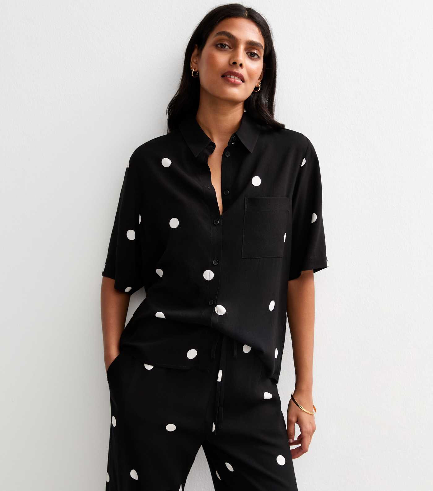 Black Spot Print Oversized Resort Shirt | New Look | New Look (UK)