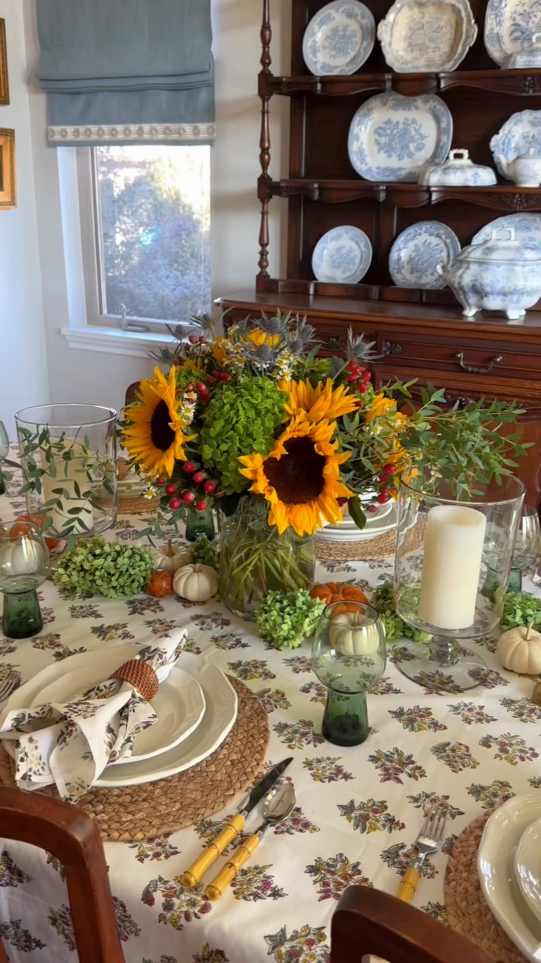 For today’s Tabletop Tuesday, I am sharing one of my favorite fall tables from last year that features a versatile tablecloth from Amazon. It works beautifully for fall and Christmas thanks to the pretty red and green in the pattern.

I’m also sharing 5 easy ways to style your napkins and give your table a different look.  Save this for your next gathering and share it with a friend who loves a pretty table. 💛