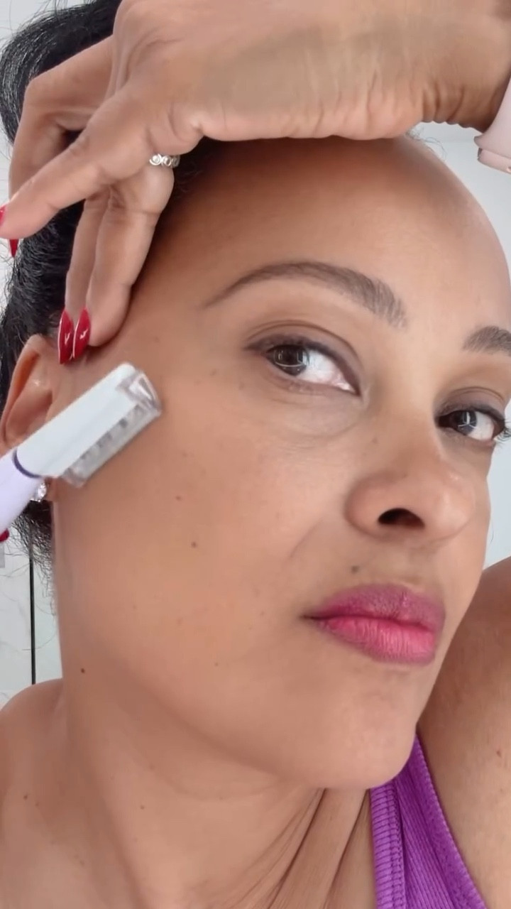 Michael Todd Beauty Sonicsmooth Dermaplane Razor @Michaeltoddbeauty and #verifiedreview #mtbpartner Grab your today💋 Visit my Amazon Store 🔗 Link In Bio or 👉 https://amzn.to/447vFpx #sonicsmooth #michaeltoddbeauty

#LTKBeauty