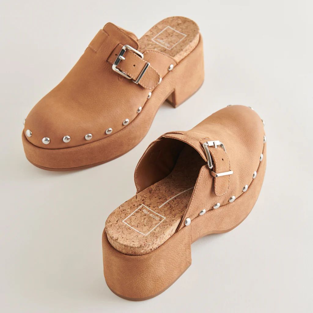 YEVAN CLOGS PRALINE NUBUCK | DolceVita.com