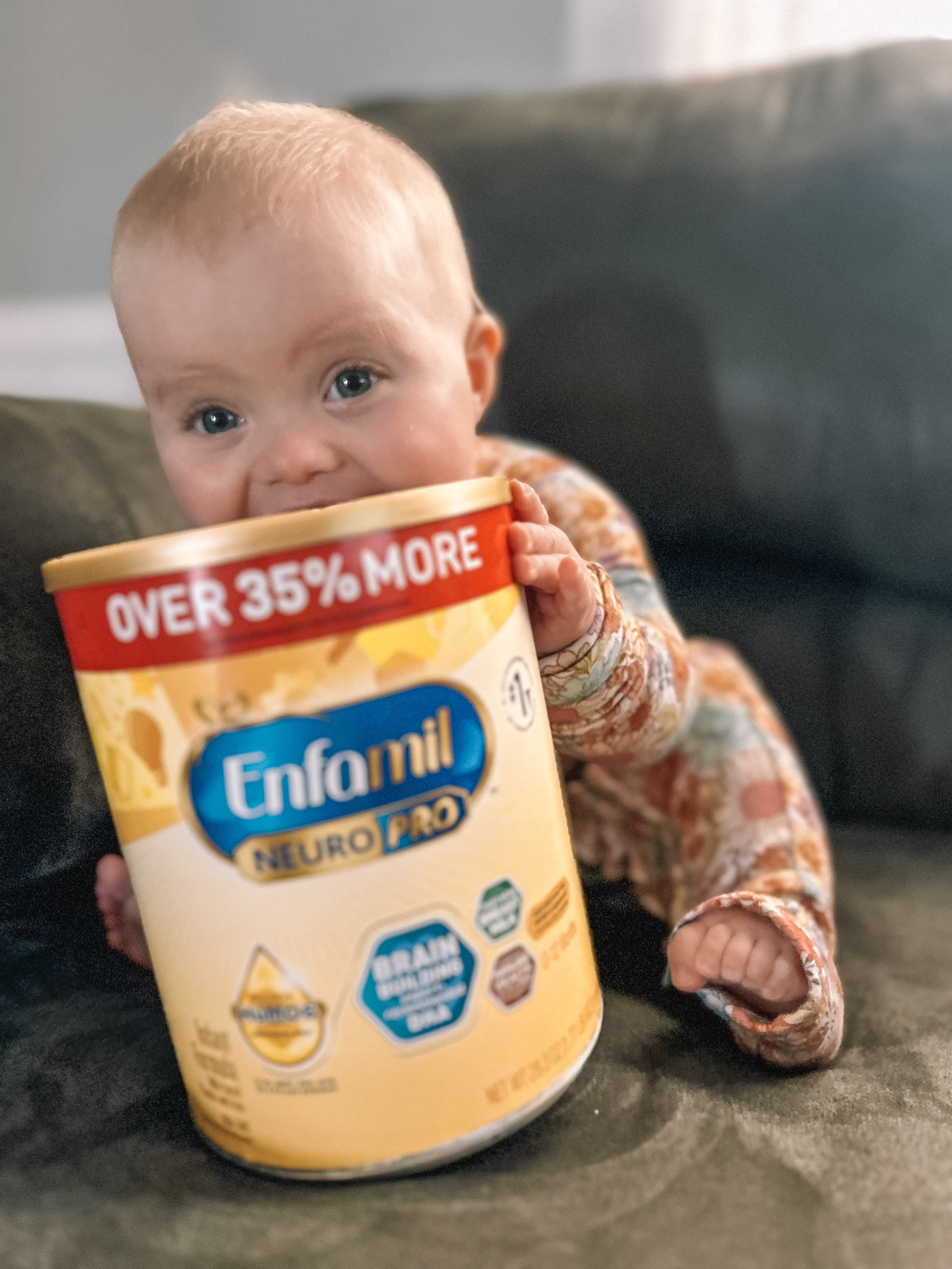 all smiles for @Enfamil NeuroPro #ad 

When choosing a formul-it was a no brainer for us! Enfamil NeuroPro has an exclusive immune blend and expert-recommended brain-building ingredients (MFGM & DHA) to support her future development. 

Available at Target! 

@target #targetpartner #enfamil
