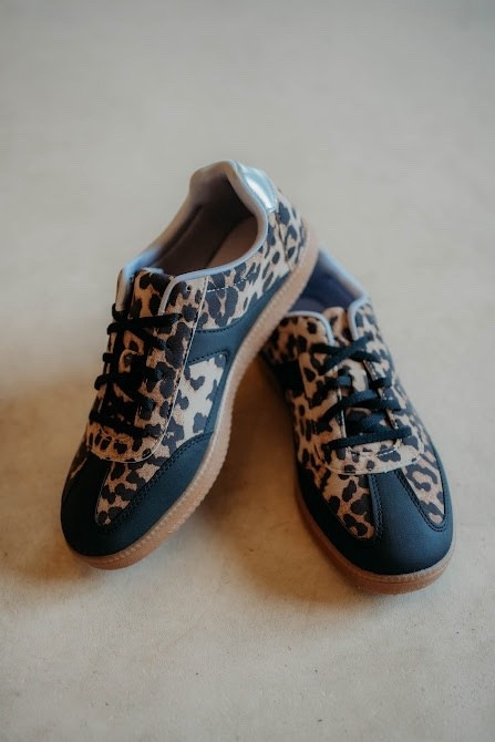 Leopard shoes

Cute fall outfits

Walmart fashion  fall fashion  denim jeans  casual outfit  heels  fall transitional outfits

#LTKStyleTip #LTKShoeCrush #LTKFindsUnder50