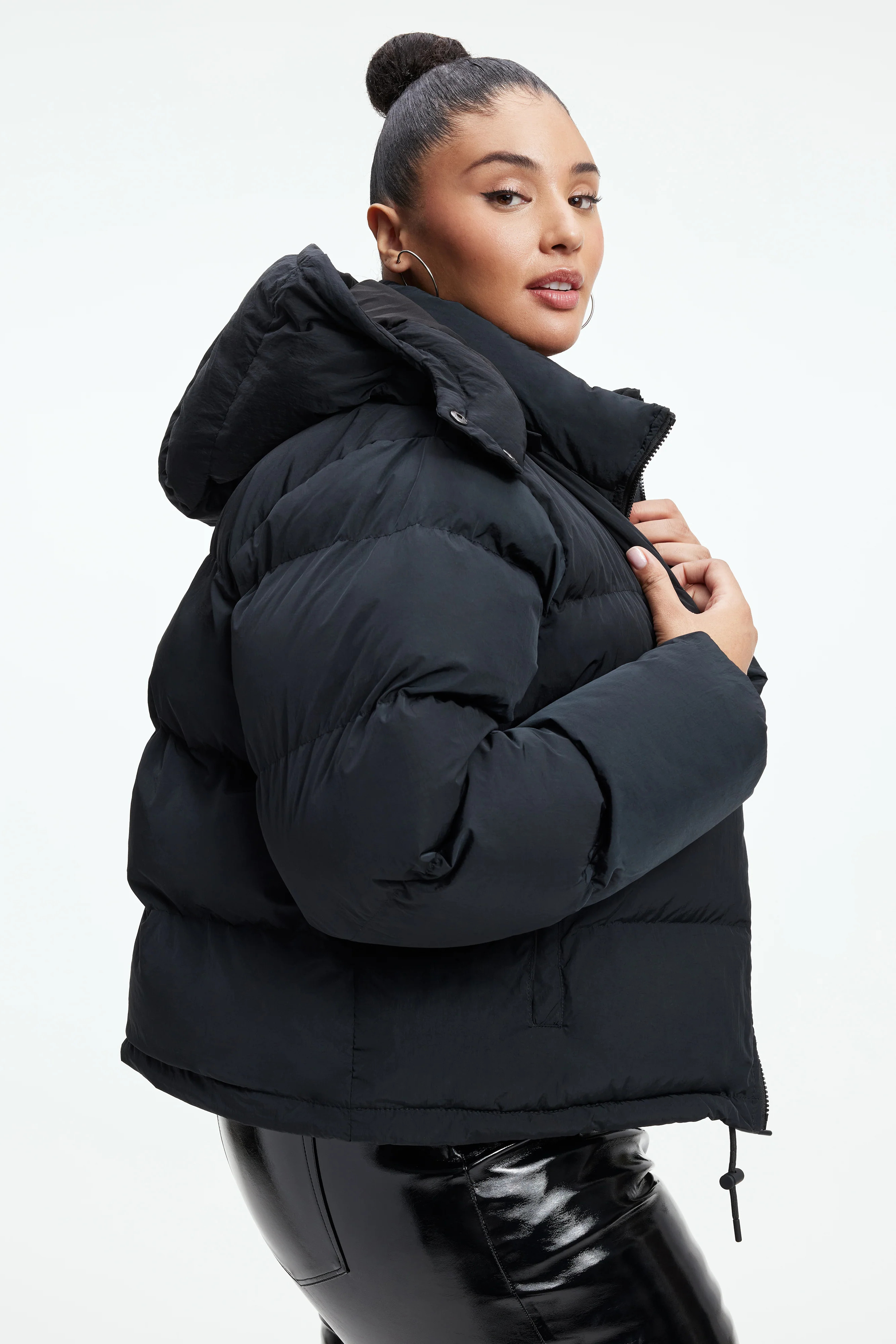 IRIDESCENT PUFFER | BLACK001 | Good American