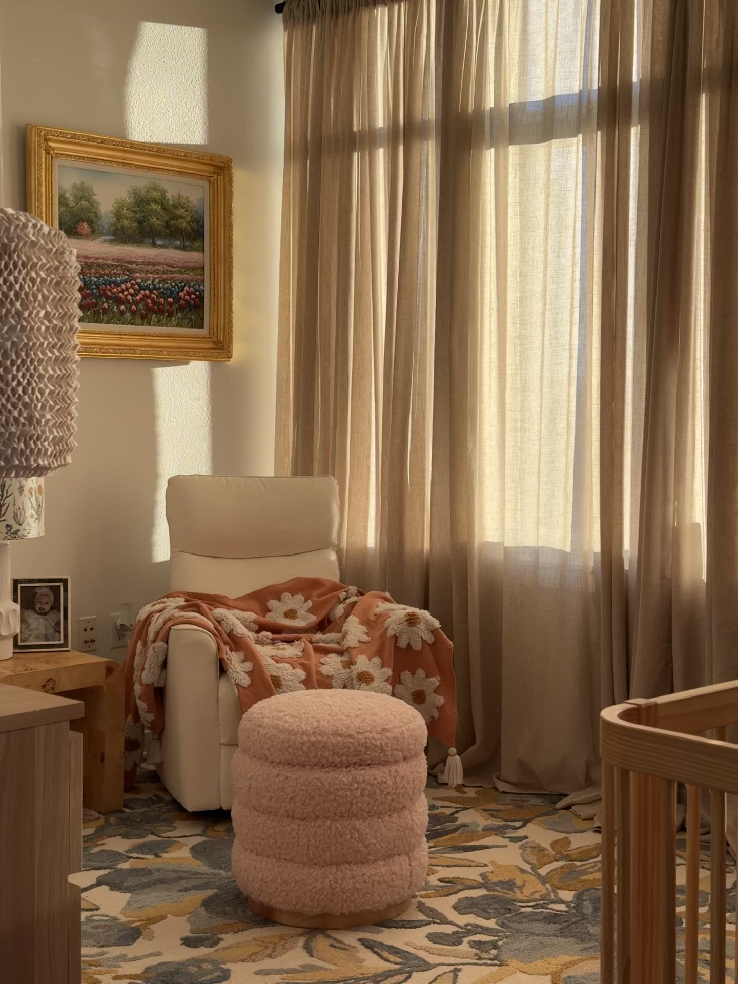 Morning light in the nursery 🕊️

#nursery #nestig #ltkhome #homedecor

#LTKVideo #LTKbaby #LTKbump