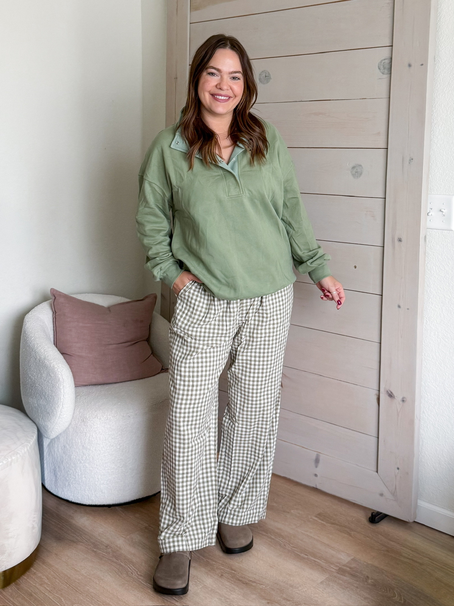 Loving these new fall picks from Amazon! The comfy sweatshirt and gingham pants are perfect for lounging. 

 #fallfashion #LTKootd #LTKSeasonal #LTKMidsize