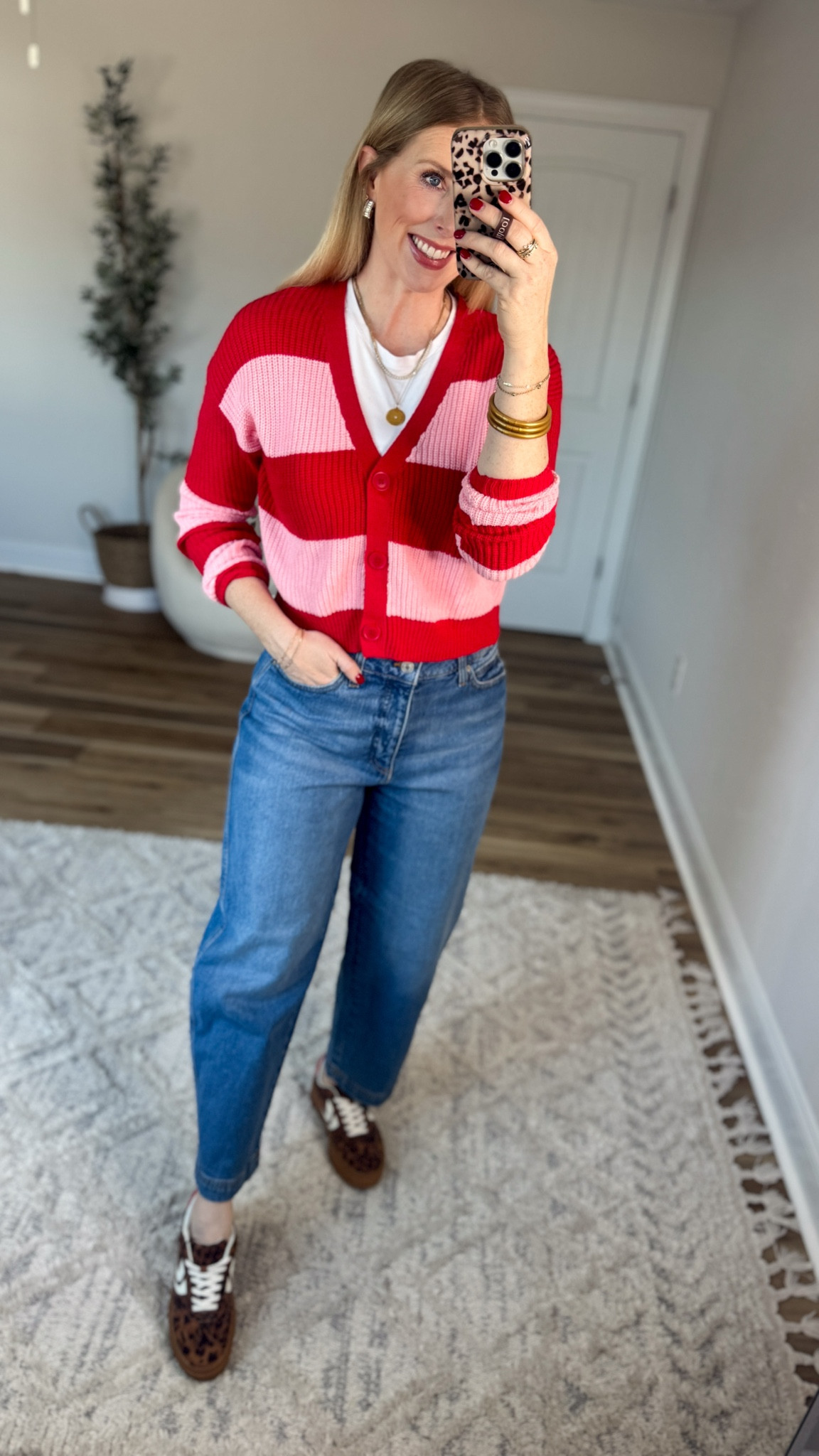 Weekend Walmart Wins try-on
Striped cardigan- medium 
Barrel jeans- size down 

#LTKFindsUnder50 #LTKootd