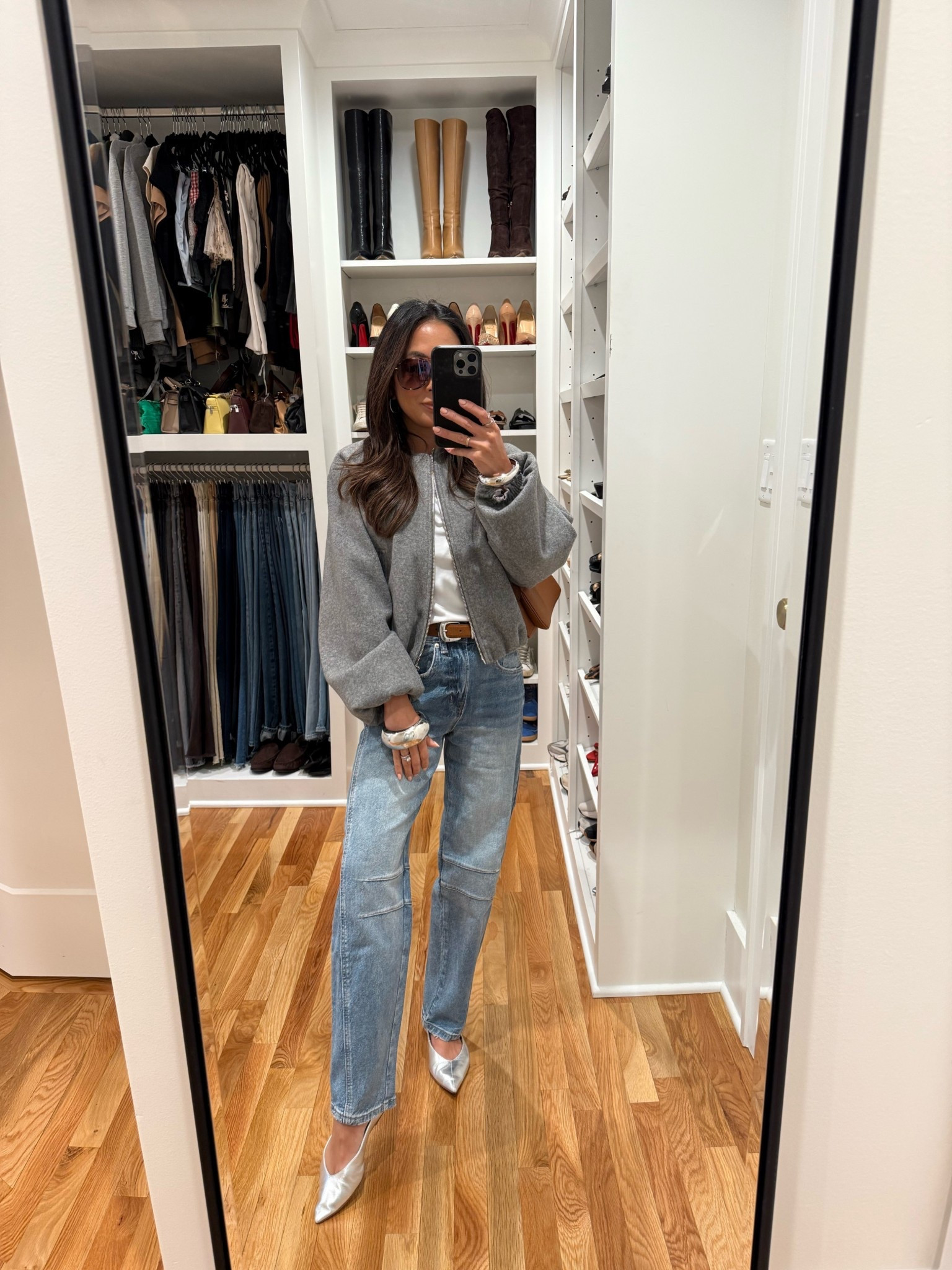 Obsessed with these barrel jeans from 12th tribe! 
Jeans: size 24 
White tee: S (oversized) 
Jacket: XS Zara REF 3046/264/802
Flats: size 5
Belt: XS

#LTKOver40 #LTKootd #LTKPetite