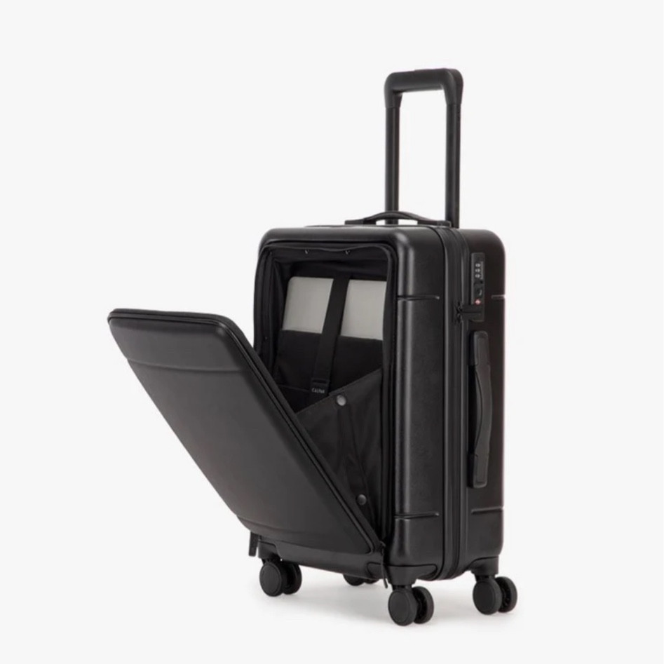 Travel must haves

#LTKSeasonal #LTKtravel #LTKGiftGuide