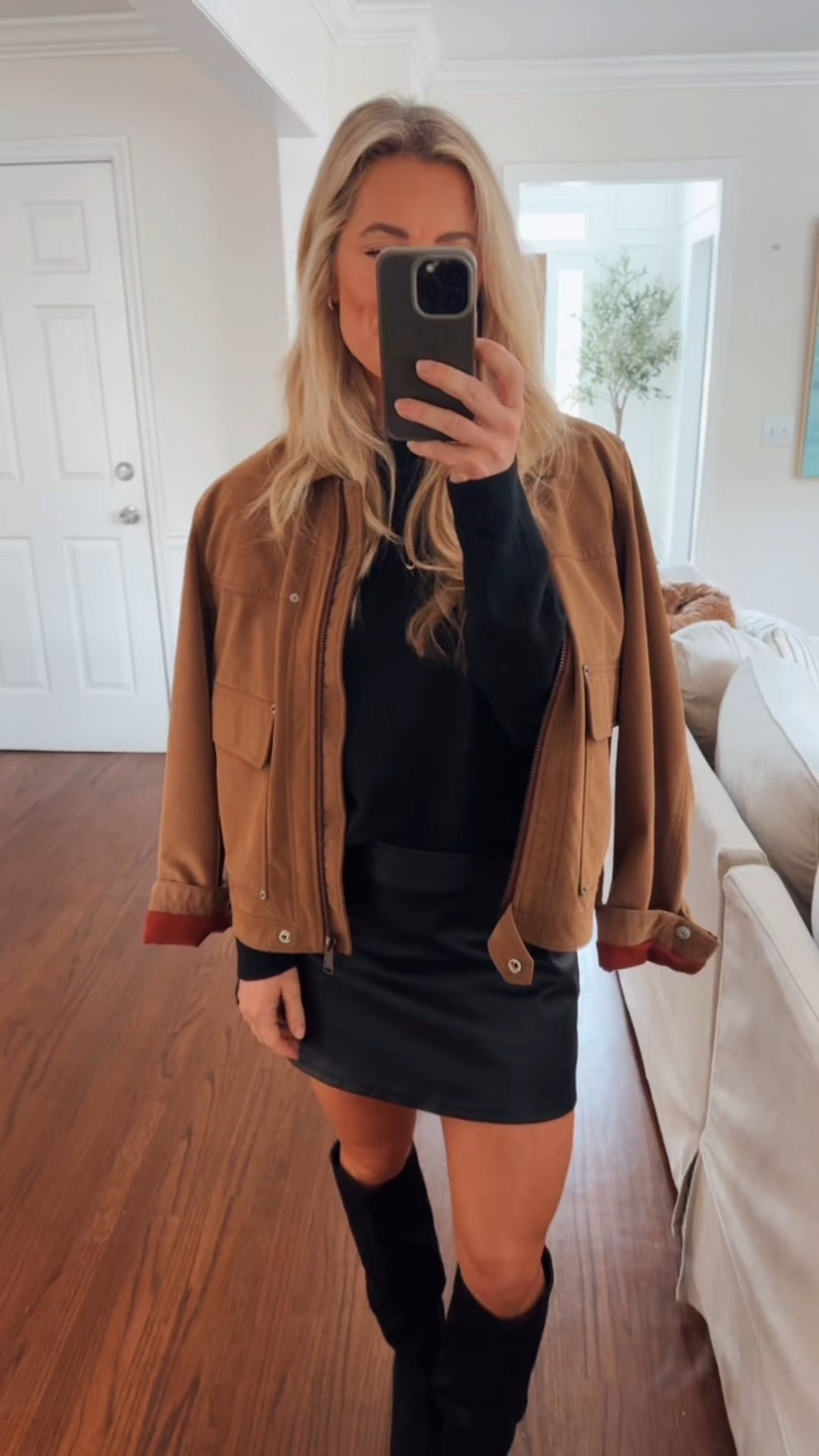 Suede jacket small
Thanksgiving outfit 

#LTKootd #LTKHoliday #LTKSeasonal