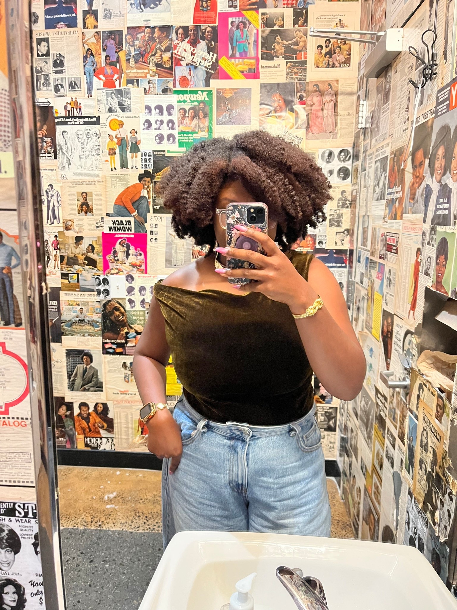 The H&M velvet option is sold out, but I linked some similar tops on sale. #hm

#LTKFindsUnder50