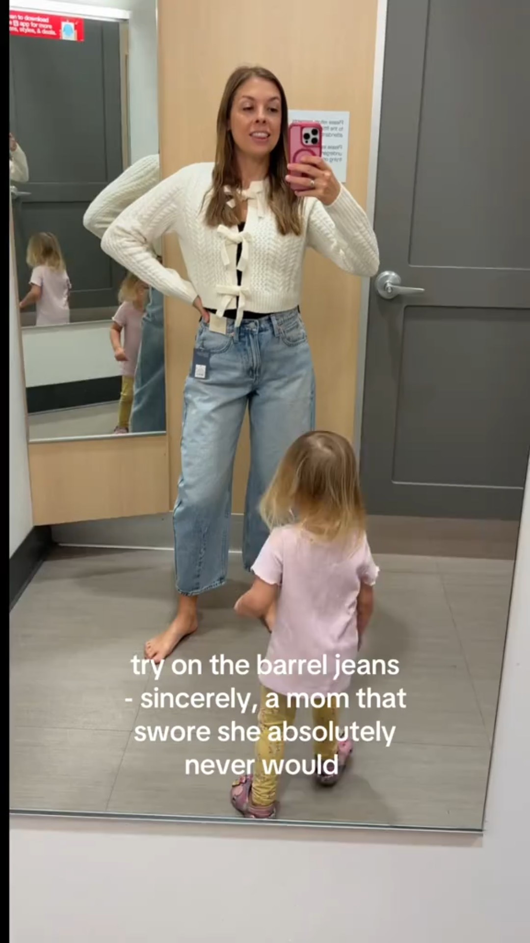 Obsessed with this whole outfit from @target and I’m so glad I finally caved and tried on some barrel jeans. Idk why I thought I would hate them or why I’m shocked that I don’t hate them! 

#targetfinds #targetstyle #barreljeans #barrel #momjeans #momstyle 

#LTKFindsUnder50