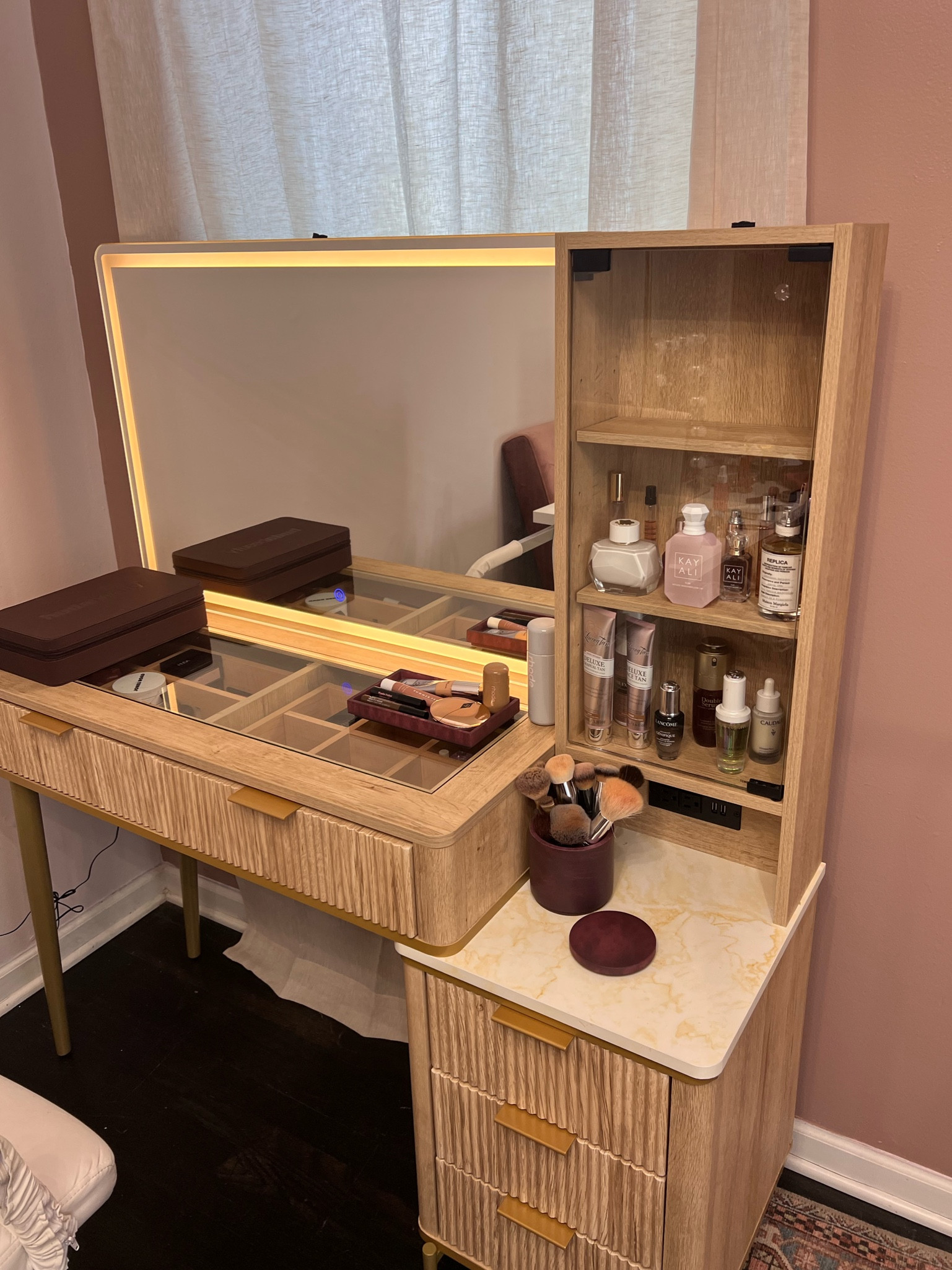 Love my new vanity 🫶🏻 assembly required lol. also added my little target finds. 