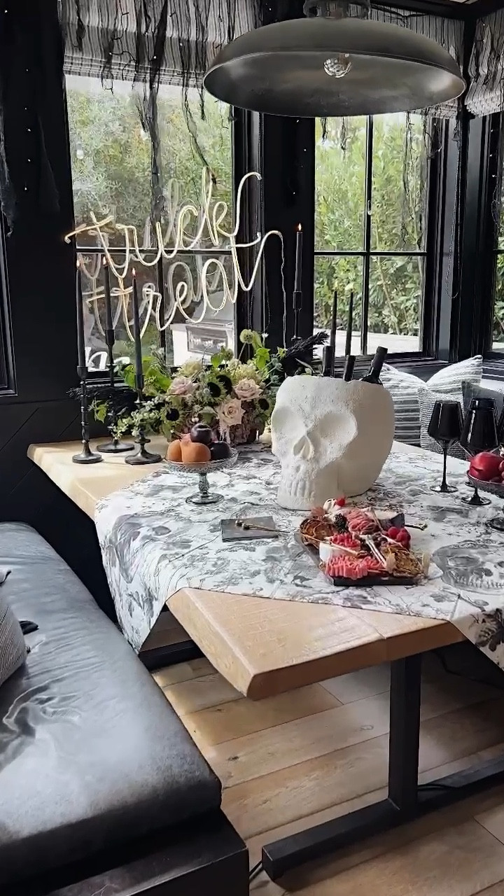 Chic Halloween decor you need this season!

#LTKSeasonal #LTKFindsUnder100 #LTKParties
