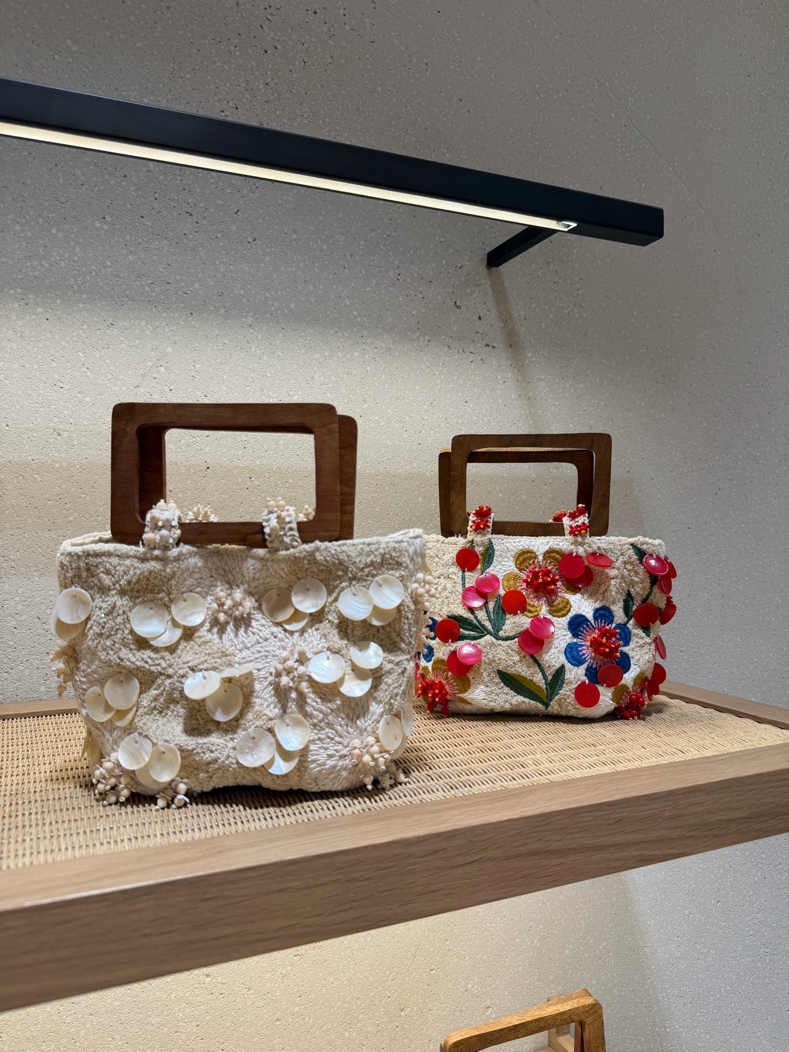The most gorgeous holiday bags for under £30!! The details 😍

Zara bags, Zara accessories, holiday bags, embellished bags, summer bags

#LTKsummer #LTKbag #LTKstyletip