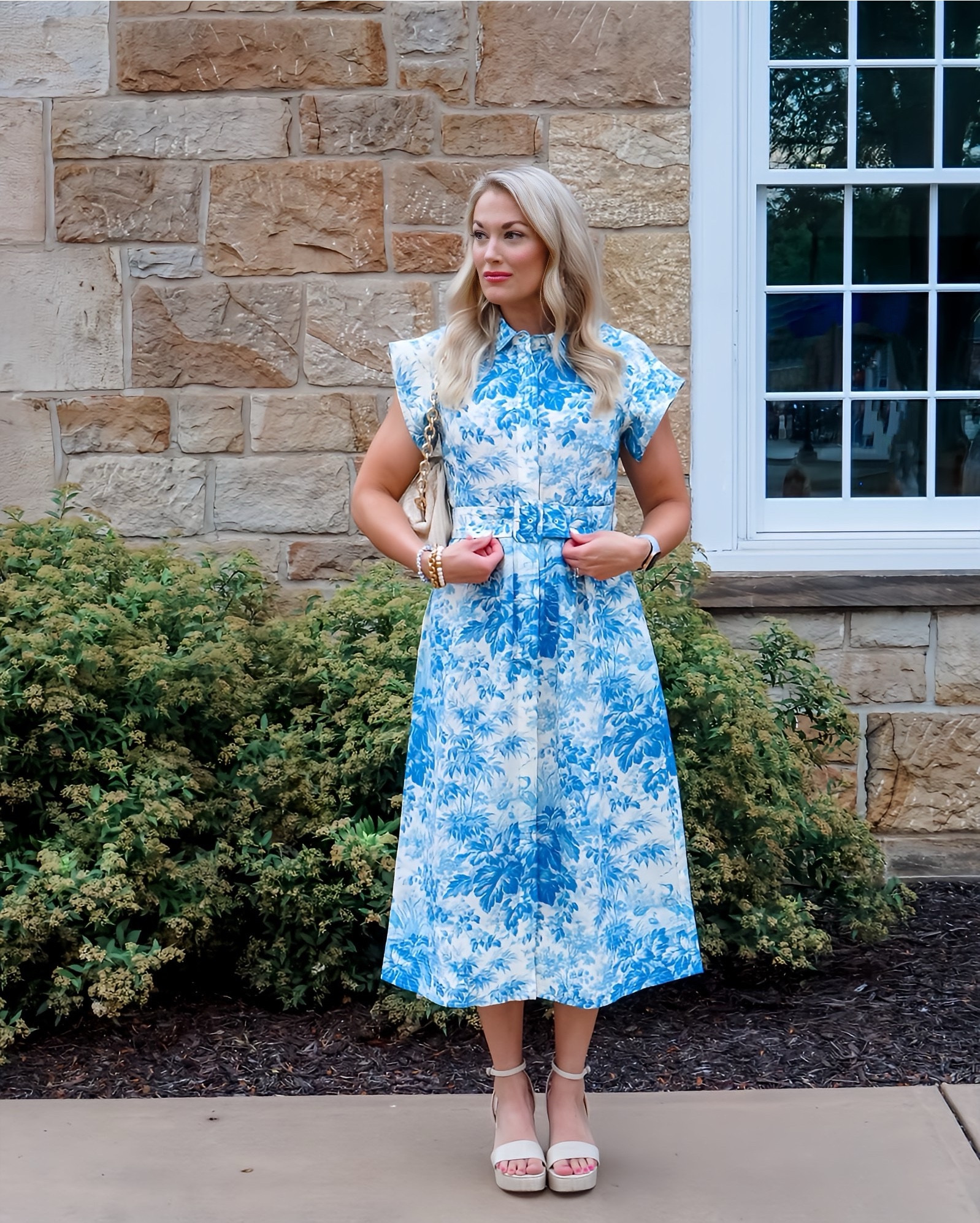Fall transitional dress that would be perfect for an early fall wedding guest dress 

#LTKSeasonal #LTKWedding #LTKStyleTip