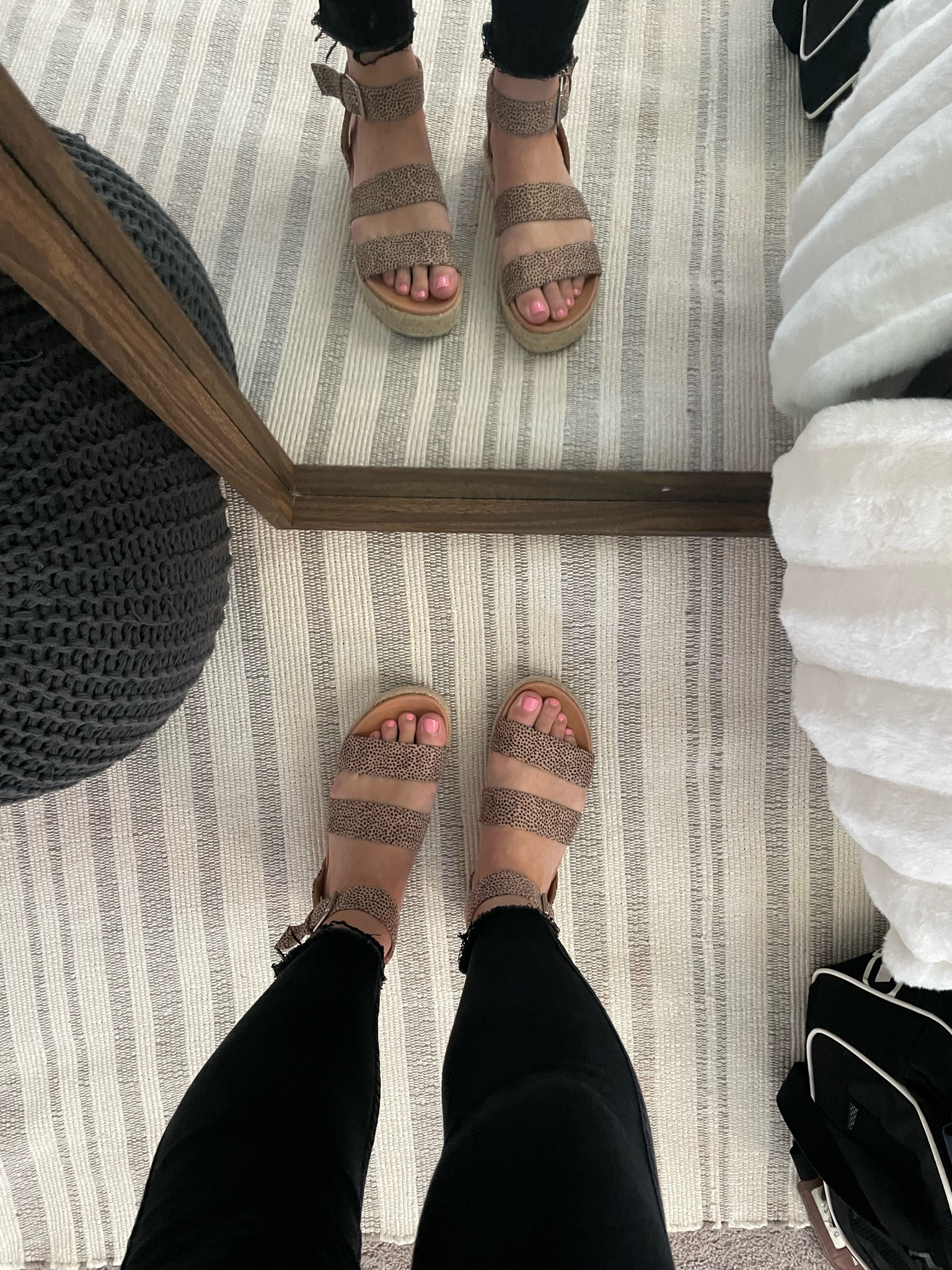 Spring shoes

#LTKfindsunder50 #LTKshoecrush #LTKhome