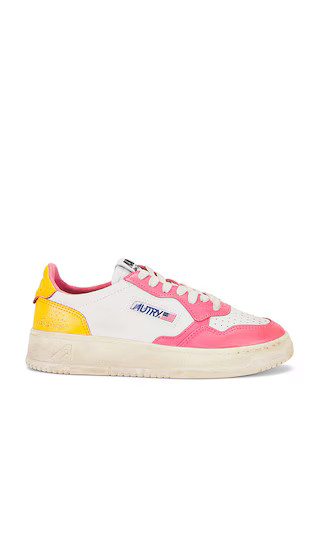 Super Vintage Sneaker in White | Revolve Clothing (Global)