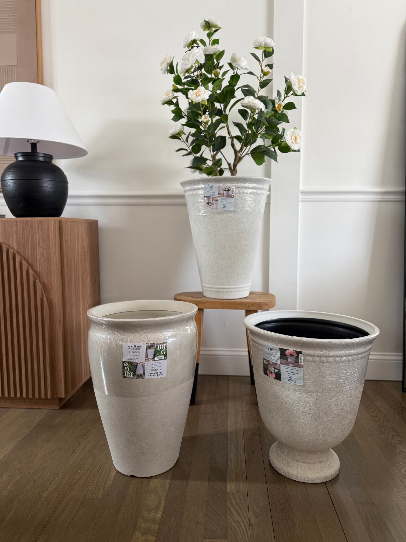 Estos planters de Walmart, ¡están espectaculares! No puedo esperar para decorar mis espacios. 

#LTKWalmart #PorchDecor #Outdoor

#LTKSeasonal #LTKHome