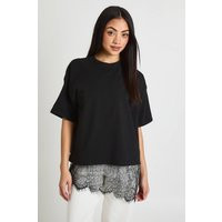 boohoo Women's Oversized T-Shirt With Lace Asymmetric Hem Detail in Black | Size: 2 | Knitted | boohoo (US & Canada)