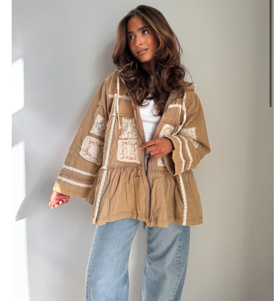 Wrap yourself in fall charm with this patchwork full-zip — a cozy blend of colors and textures made for crisp autumn days.🍂🧵🧥

#LTKSeasonal #LTKTravel #LTKStyleTip