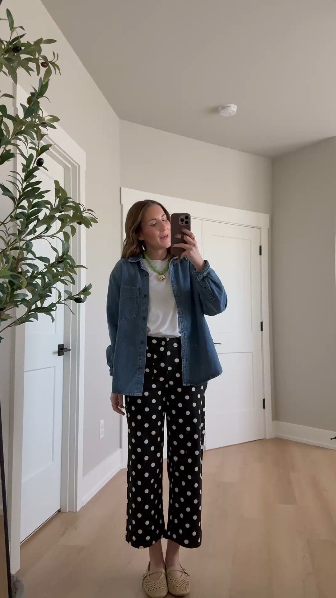 Teacher outfit idea 🍎 these pants are an Amazon find and SO cute! Wearing a dice 2 and a medium button down

Classroom style, teacher outfit, polka dot pants, Amazon finds, Amazon fashion, teacher style 