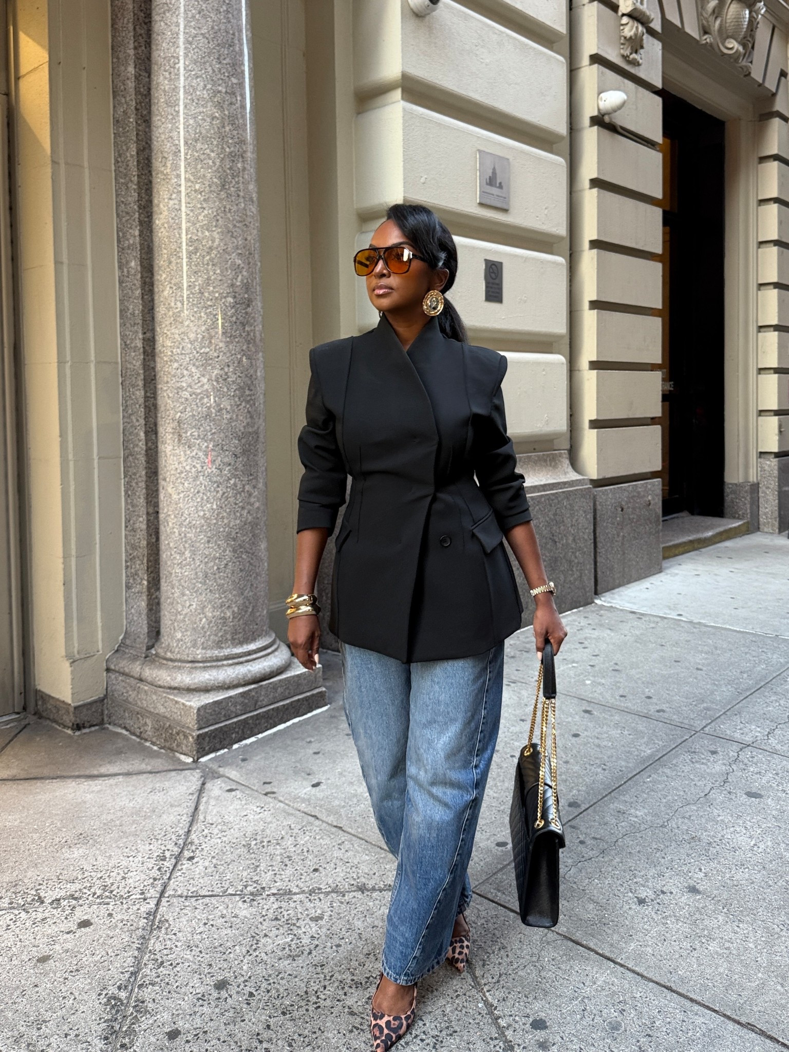 Received so many compliments! Chic and effortless look! Structured Blazer and barrel jeans 🖤#LTKStyleTip

#LTKPetite #LTKOver40