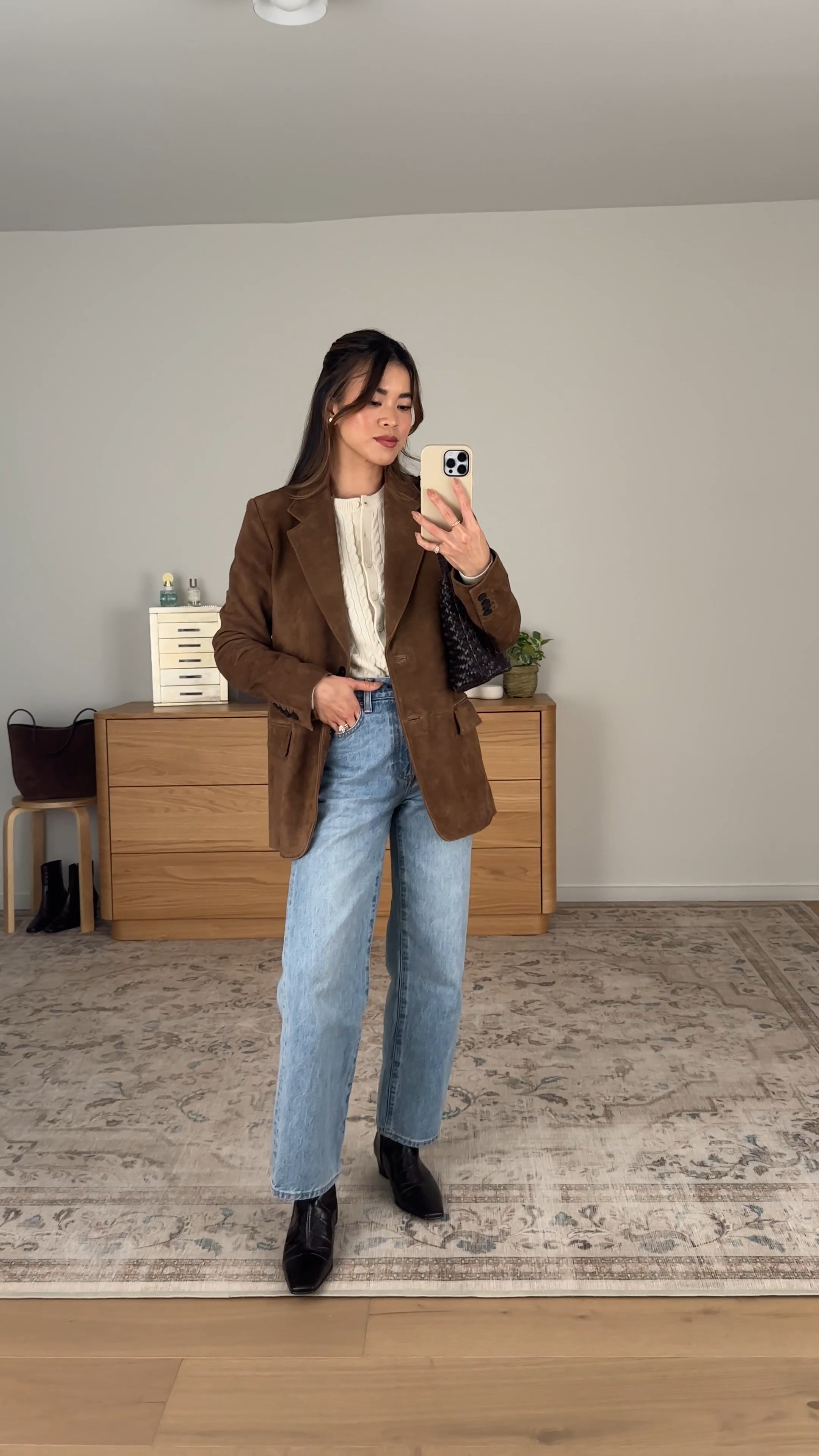 This suede blazer from @Aritzia is everything! It looks so good with light wash denim.

Sizing info:
-Aritzia Wool Cashmere Noteworthy Cardigan (Size XS in Seaside Cream)
-Aritzia Cecil Blazer - Suede (Size 0 in Valley)
-Aritzia Denim Forum The Farrah Hi-Rise Wide Ankle Jean (Size 23 in 7 Years Bleu Taboo)

Aritzia best sellers, best pieces from Aritzia for petite, Aritzia denim for petite, what pants from Aritzia will fit if youre petite, Petite style guide, how to dress if you’re petite, Petite style, petite fashion, mom outfit, mom style, petite pants, petite outfit ideas, petite outfits, best pants for petite, petite denim, fall style, fall outfits, autumn outfit, vacation outfits, Aritzia denim for petite, Aritzia try on, fall jacket, suede jacket, fall boots

#LTKootd #LTKSeasonal #LTKPetite
