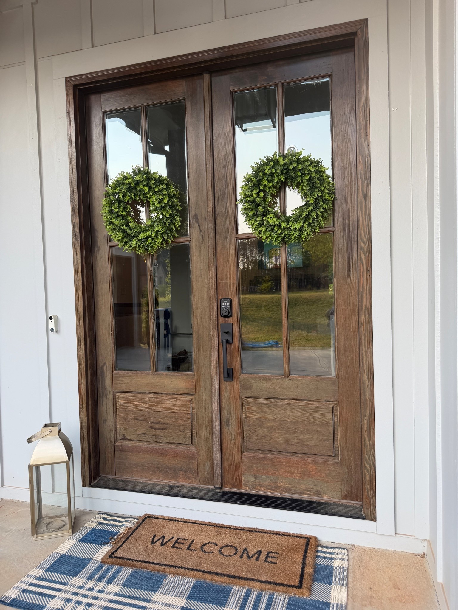 My favorite affordable front door Amazon wreaths are on sale! I got the 20 inch boxwood ones! Also linking my wreath suction cup hooks and mat that’s under my welcome mat! 

#LTKmomlife #LTKHome #LTKSaleAlert