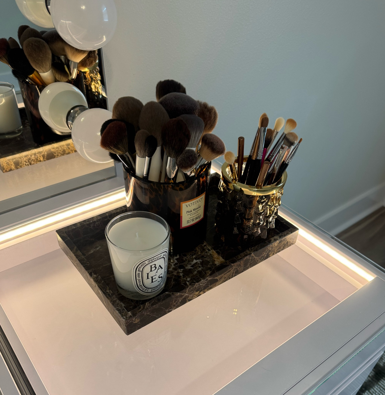 My makeup vanity top decor 💄❤️

#LTKFindsUnder100 #LTKStyleTip #LTKBeauty