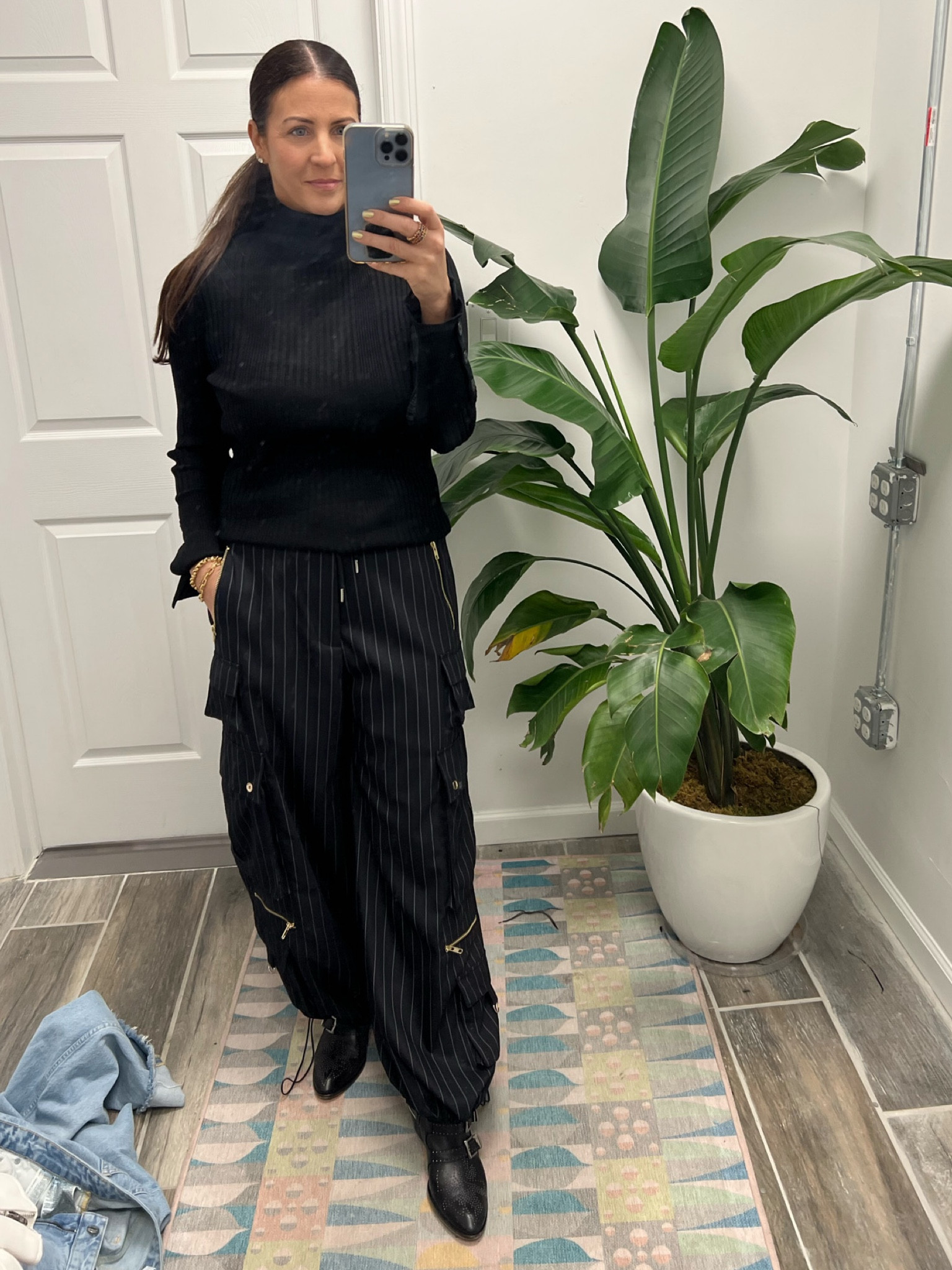 Cynthia Rowley balloon pant.  Love these so cool..I love with a tank and denim jacket or a cropped white tee.  Also so cool with an oversized blazer. 

#LTKFestival #LTKstyletip #LTKFind