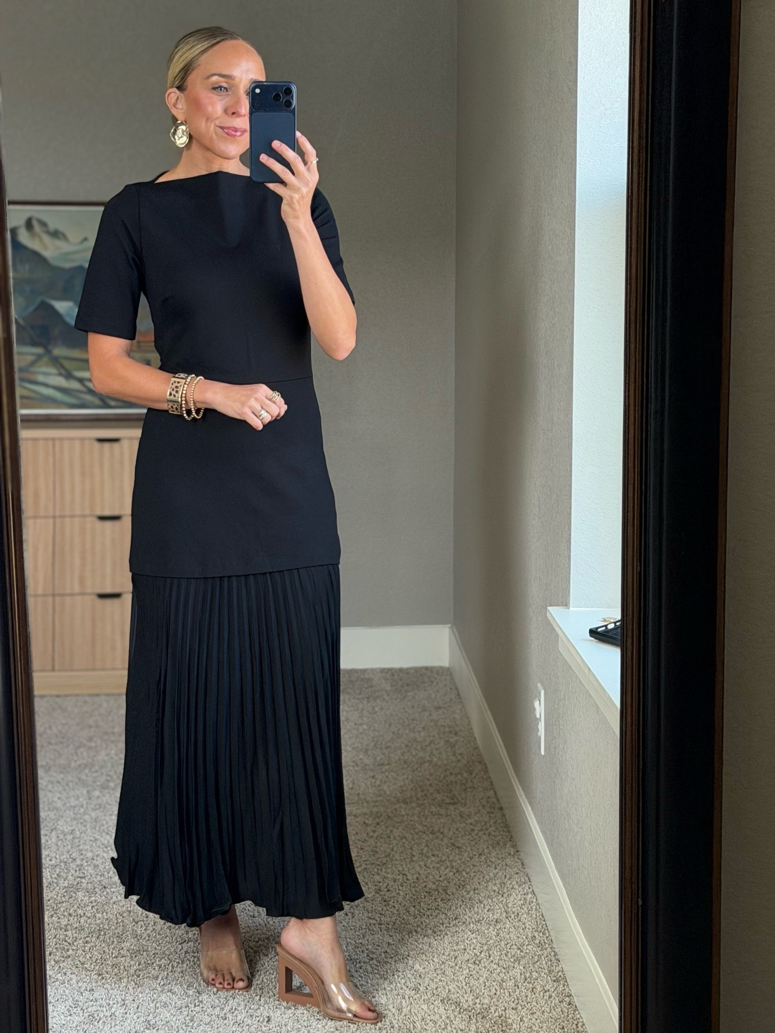 This new dress from Walmart is going to be a staple in my wardrobe now! 

I am a size small top and 2 or 26 bottoms.

#LTKgrwm #LTKmomlife #LTKootd