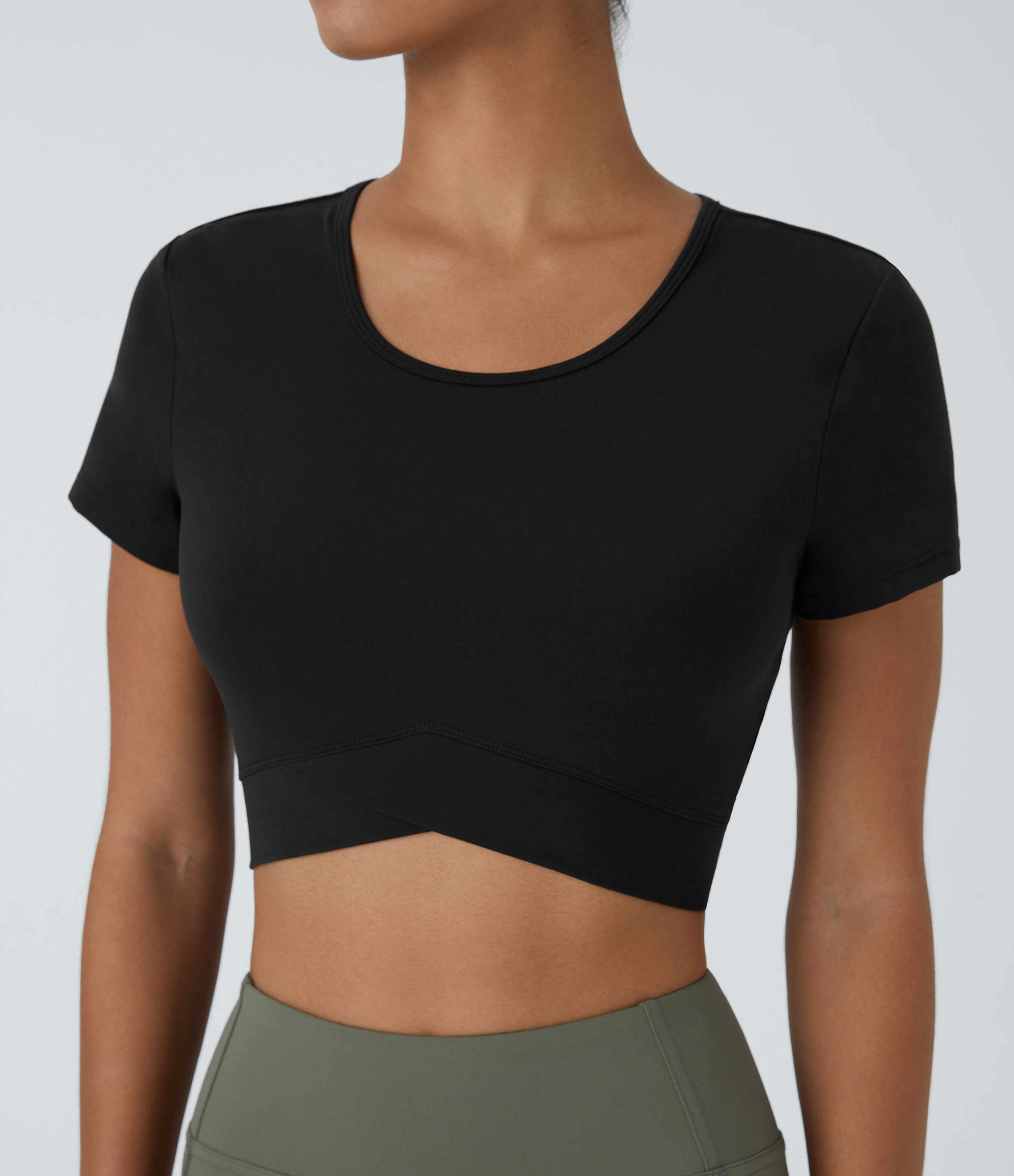 Halara SoftlyZero™ Plush Crossover Hem Cropped Sports Top - Black - XL | HALARA