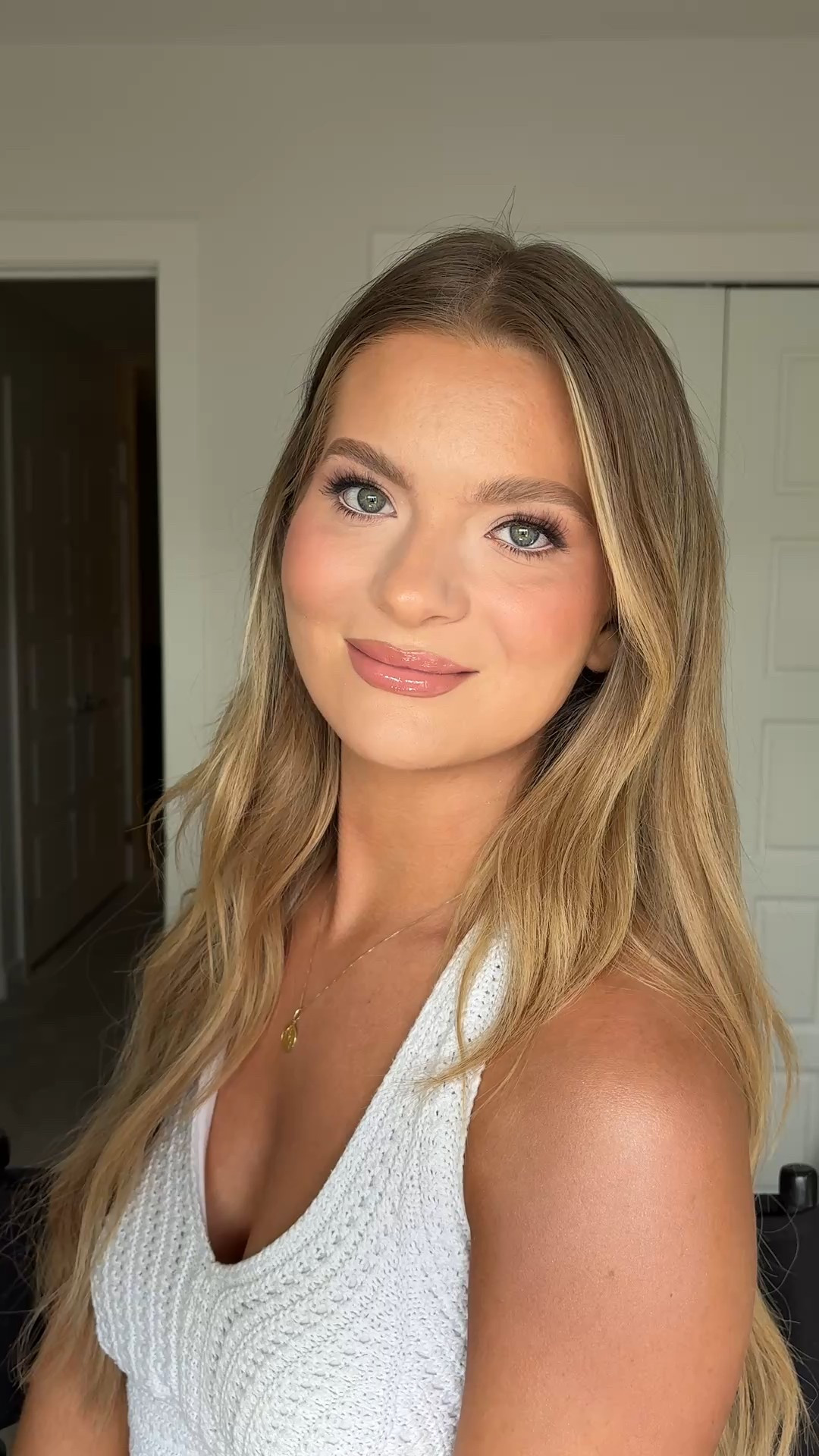 PRETTY IN PINK - SIGNATURE NB LOOK 


Eyes: 
Patrick Ta- Major Dimension 2 
Pinky Cream - As eye base 
One Size - Cheek Clapper in Attention Seeker - All Over 
Liner- Darkest Brown  from Patrick Ta MD 2 Rose Pallet & Black Shadow 

Base: Mix Layers of 
Makeup Forever HD stick Foundation 
& YSL All Hours foundation 
Este Lauder + Huda Concealer 

Setting: 
Makeupfoever HD pressed first 
Bake with Sugar Cookie Huda mixed with One Size Pink powder 

