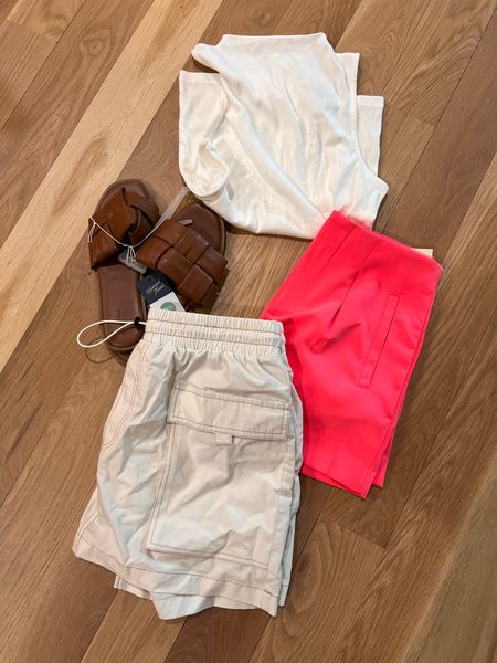 Top: medium 
Skirt: medium
Shorts: 4

New target pieces!

#LTKstyletip