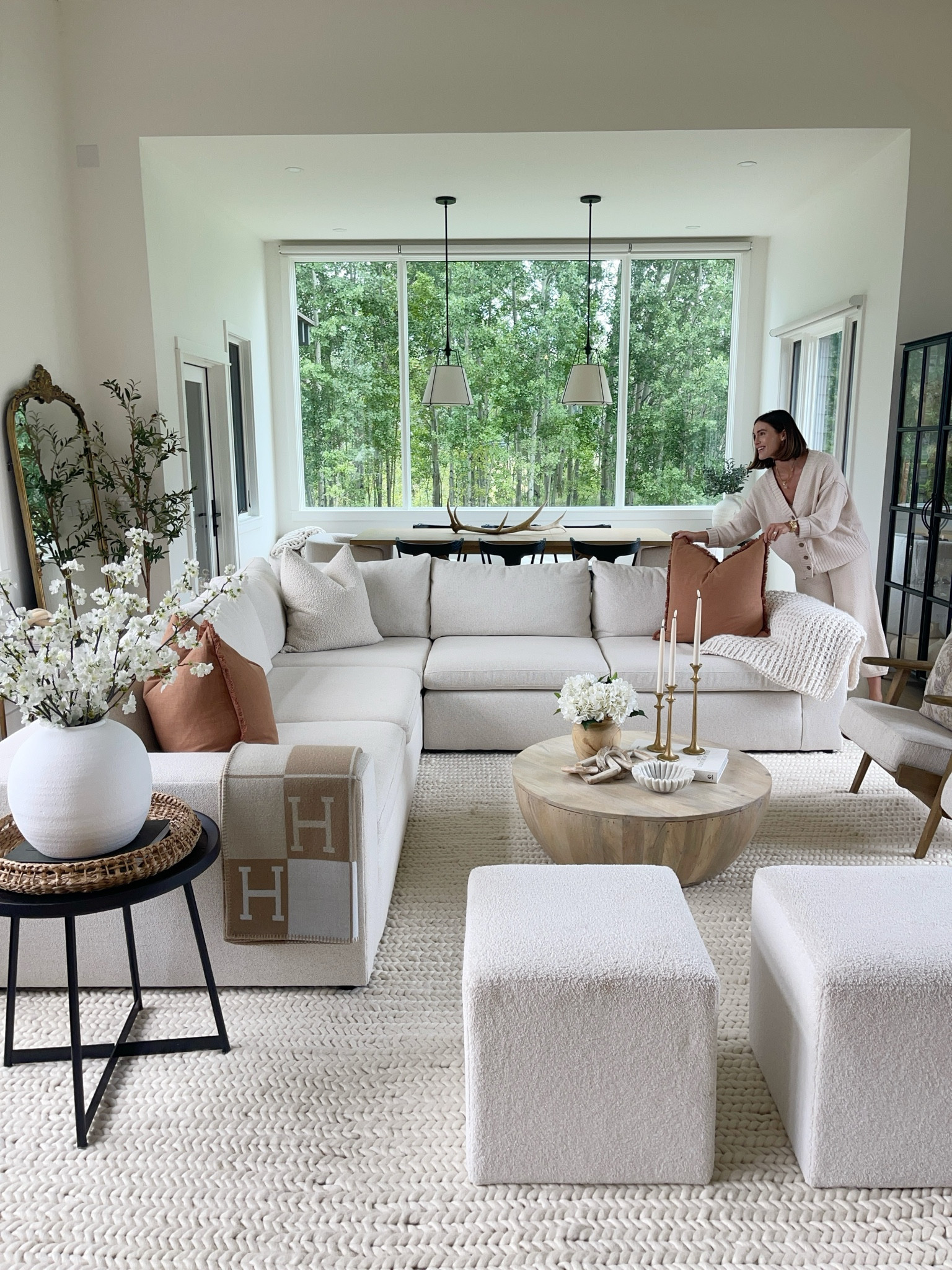 HOME \ new brown linen pillow for the living room! Amazon find and the perfect color to warm up this space for fall 🍂

Decor
Coffee table
Rug
Sectional
Pouf 