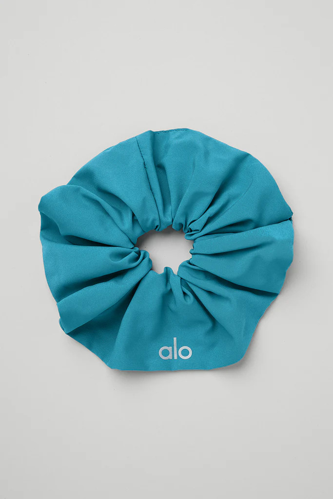 Oversized Scrunchie | Alo Yoga (US)